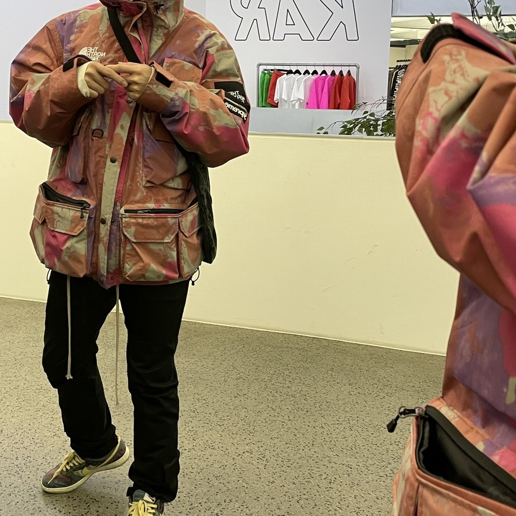 Supreme x The North Face Cargo Jacket Multi-Color - 20SS, Nike Dunk Low SP Community Garden 착용 스타일