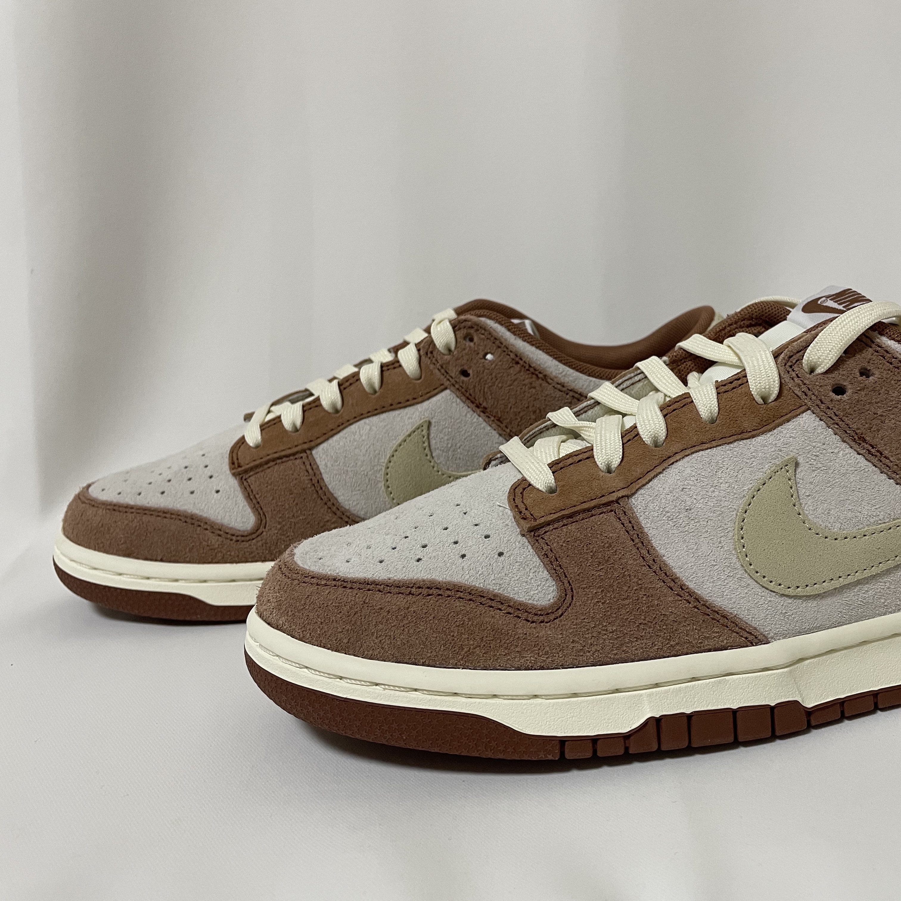 Nike Dunk Low Pro Premium Medium Curry 착용 스타일 - 4