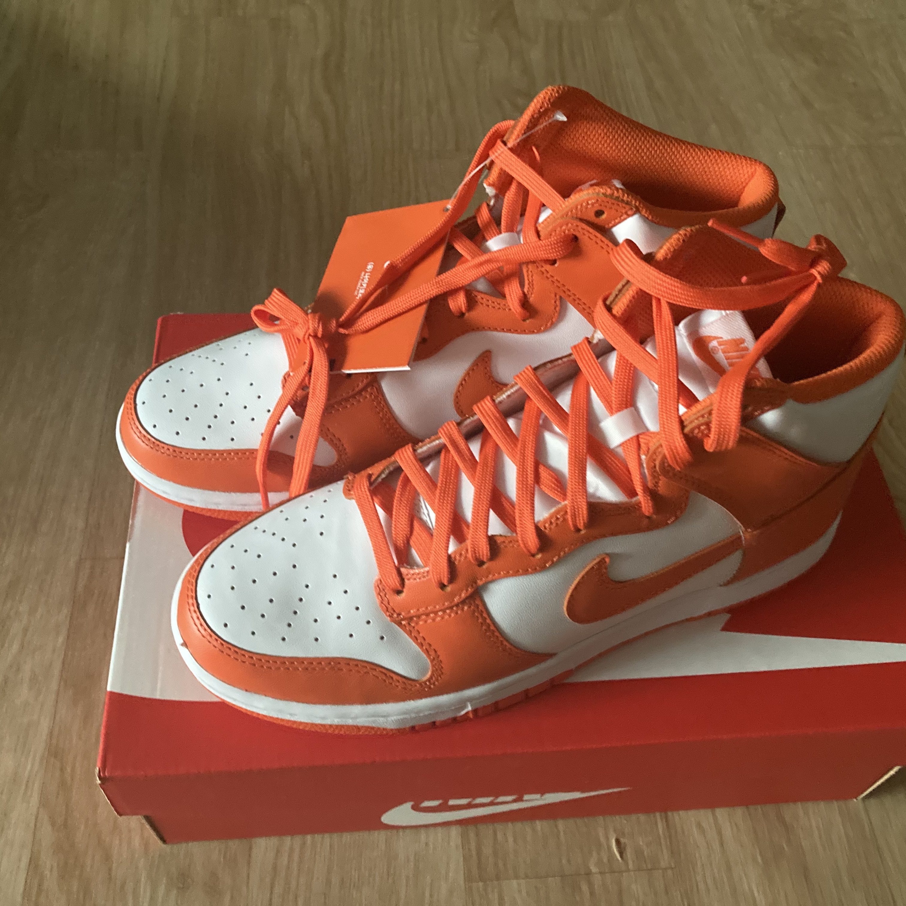 Nike Dunk High Retro Orange Blaze 착용 스타일