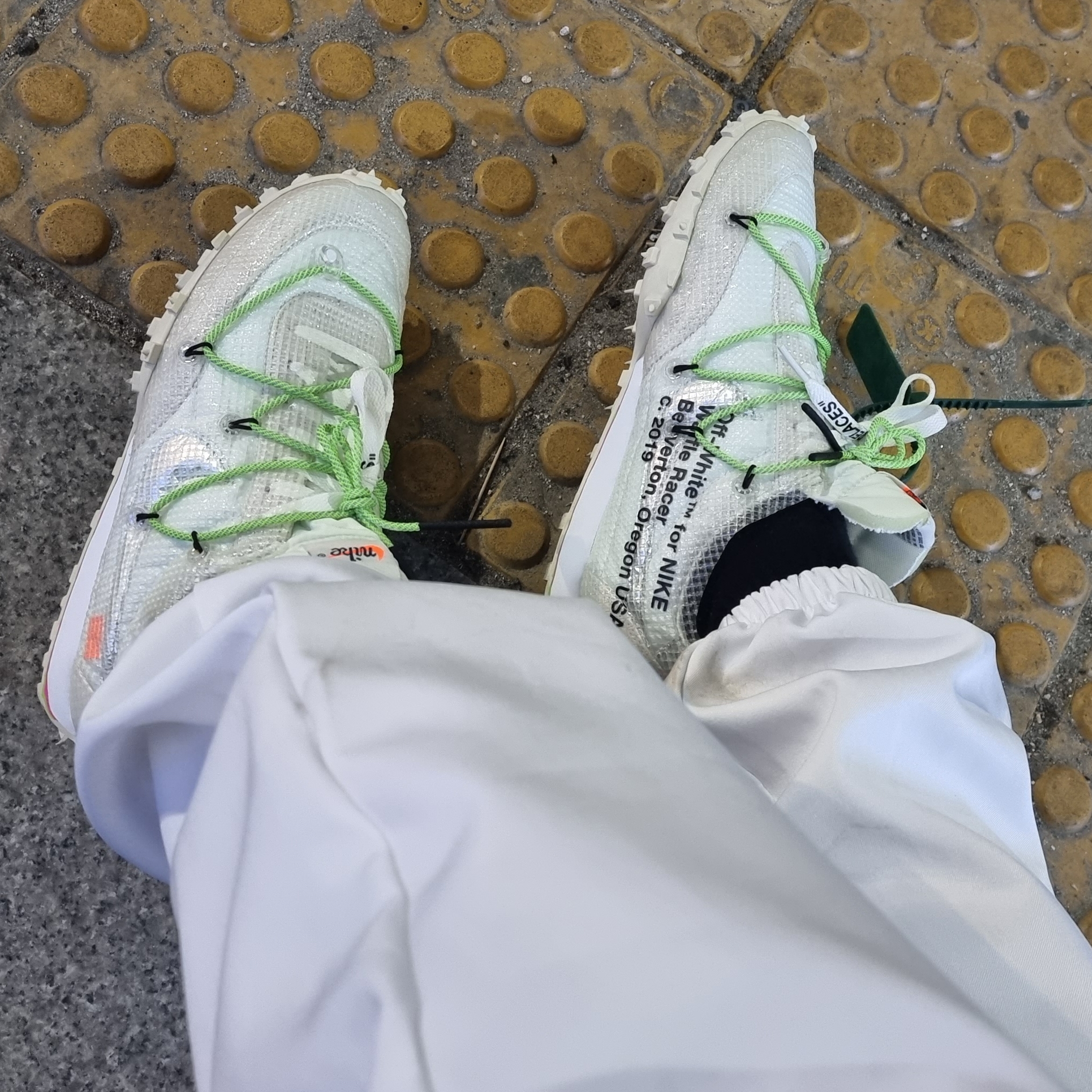 (W) Nike x Off-White Waffle Racer White 착용 스타일 - 1