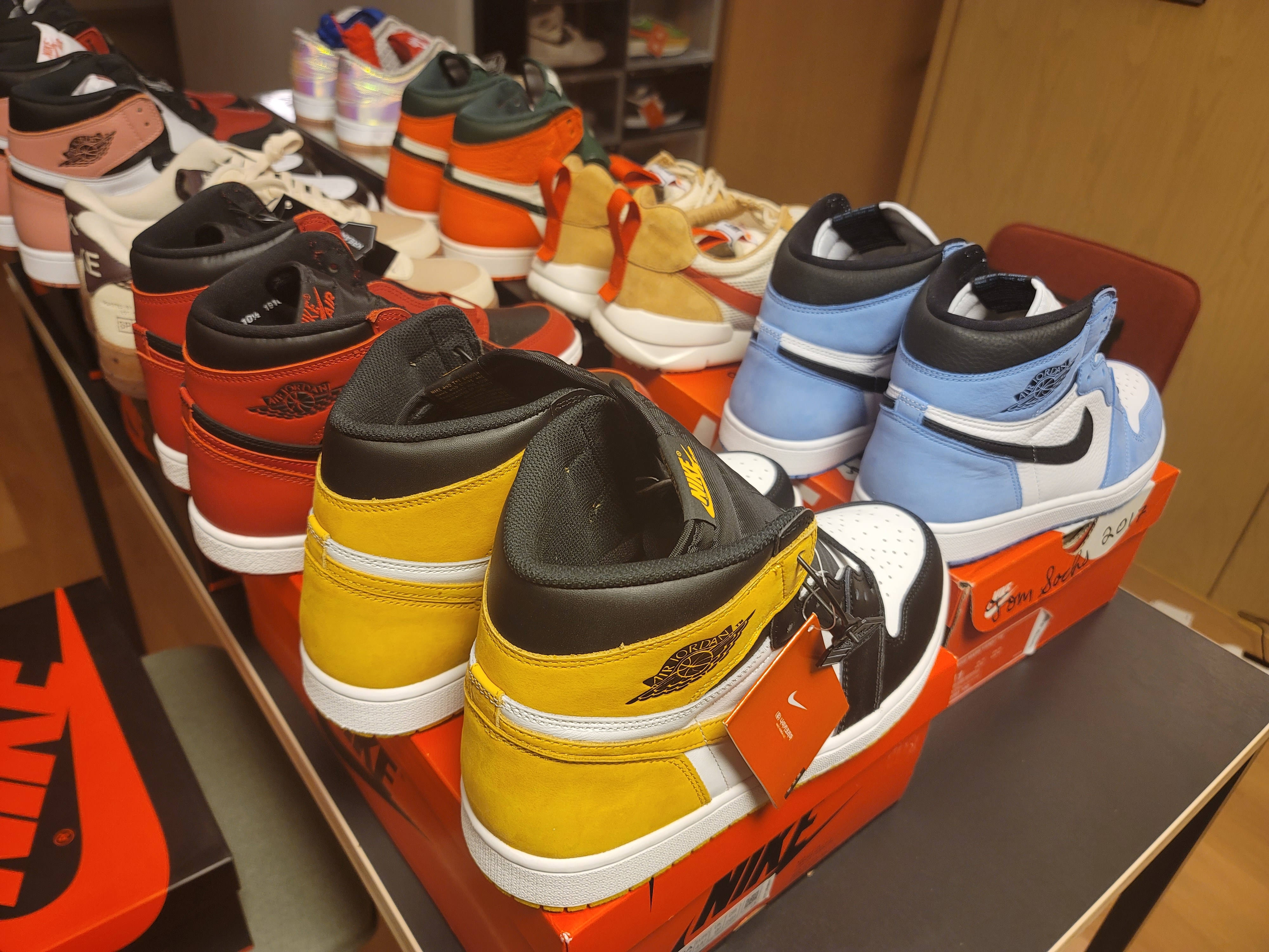 Jordan 1 Retro High Rust Pink, Jordan 1 Retro High OG University Blue 착용 스타일 - 3