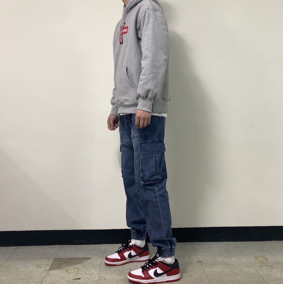 Supreme Cross Box Logo Hooded Sweatshirt Heather Grey - 20FW, Nike SB Dunk Low Pro Chicago 착용 스타일 - 2