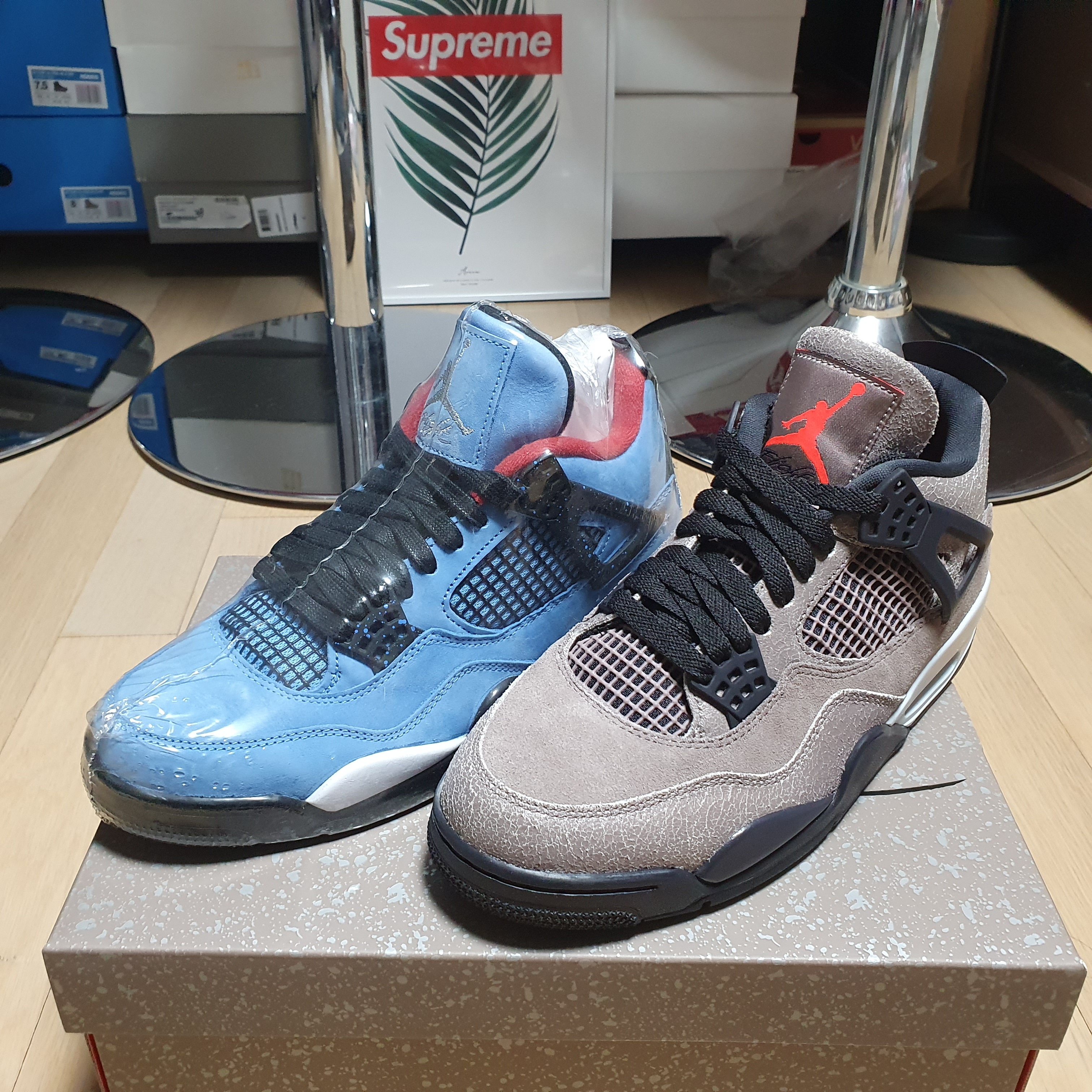 Jordan 4 Retro Taupe Haze, Jordan 4 x Travis Scott Retro Cactus Jack 착용 스타일 - 1