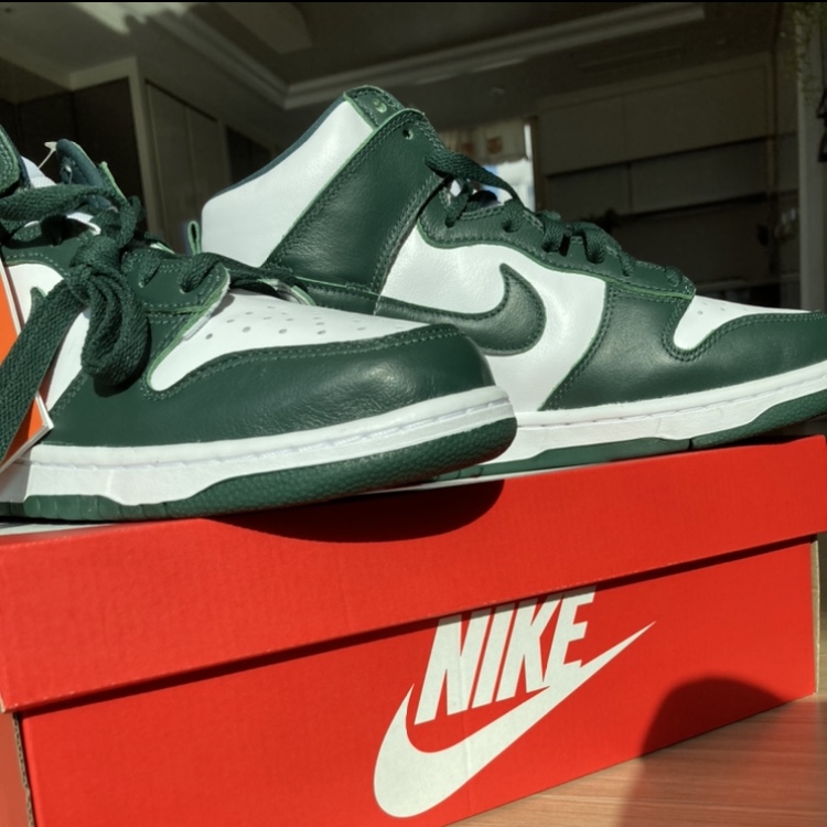 Nike Dunk High SP Spartan Green 착용 스타일 - 3