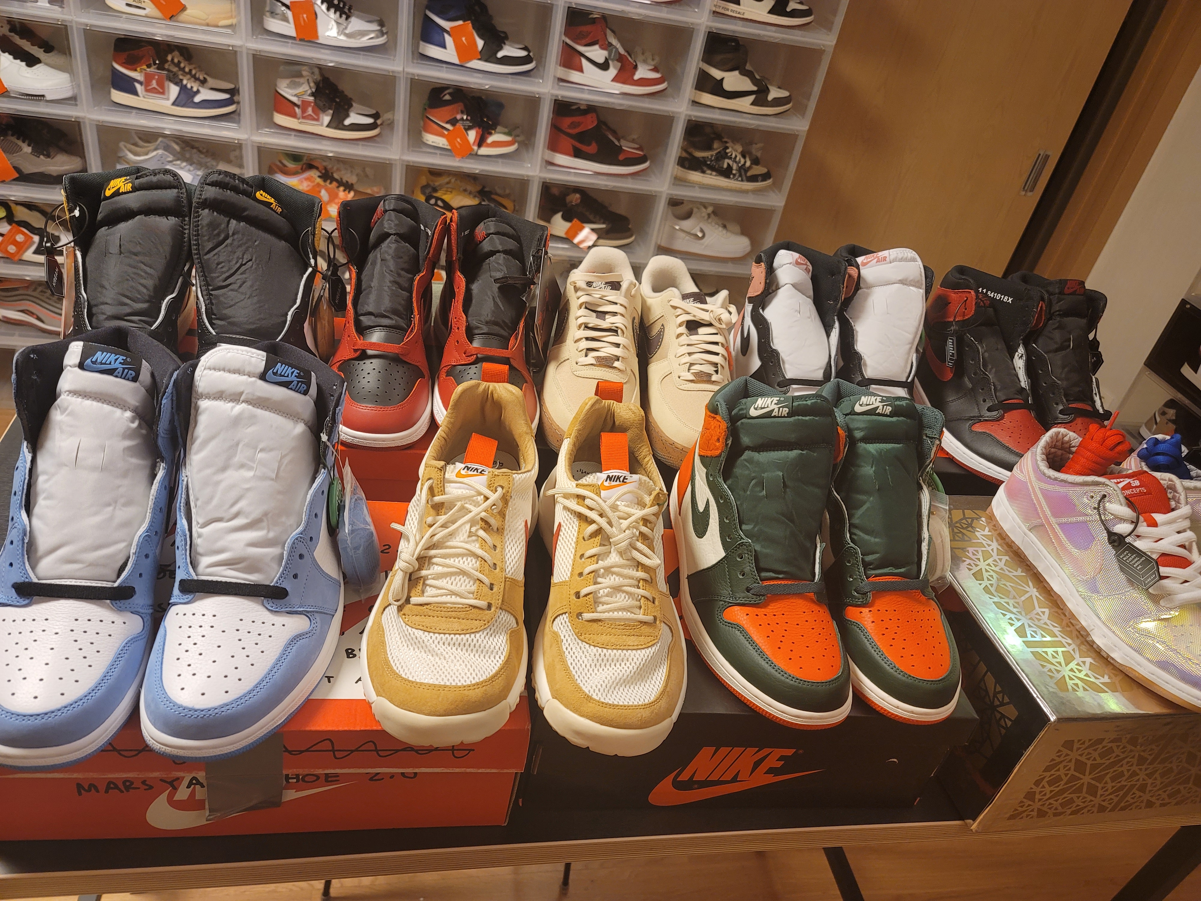 Jordan 1 Retro High Rust Pink, Jordan 1 Retro High OG University Blue 착용 스타일 - 1