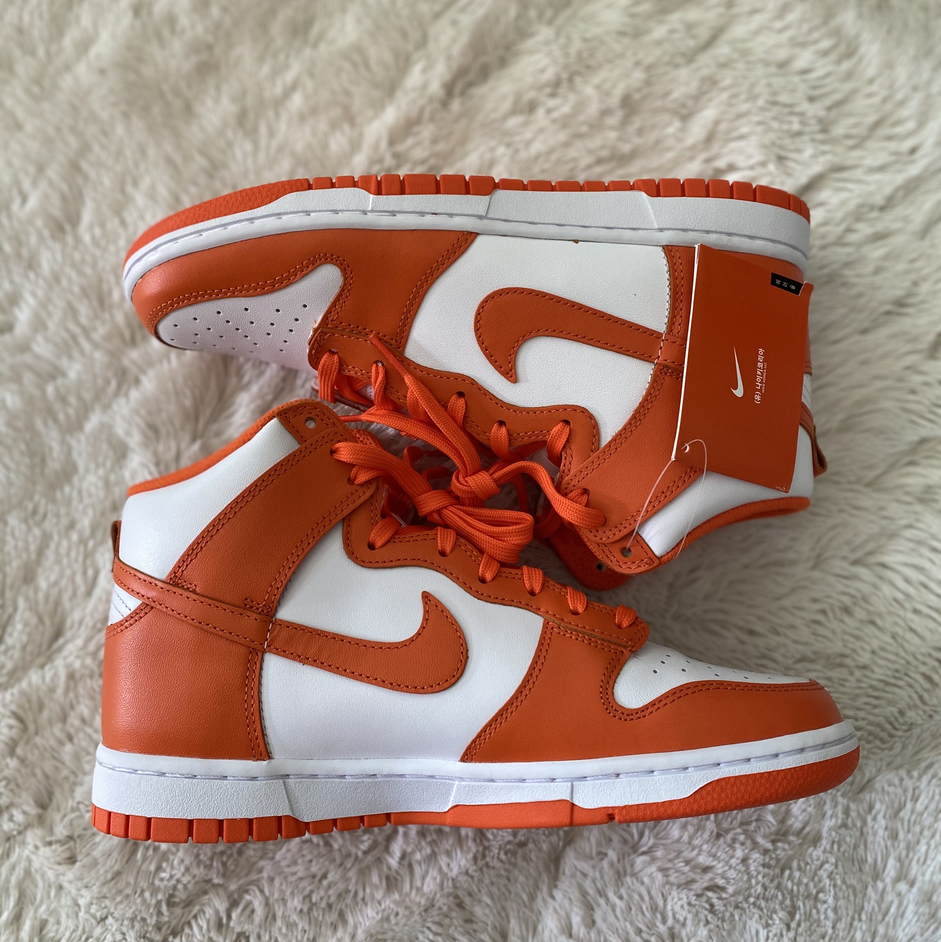 Nike Dunk High Retro Orange Blaze 착용 스타일 - 2
