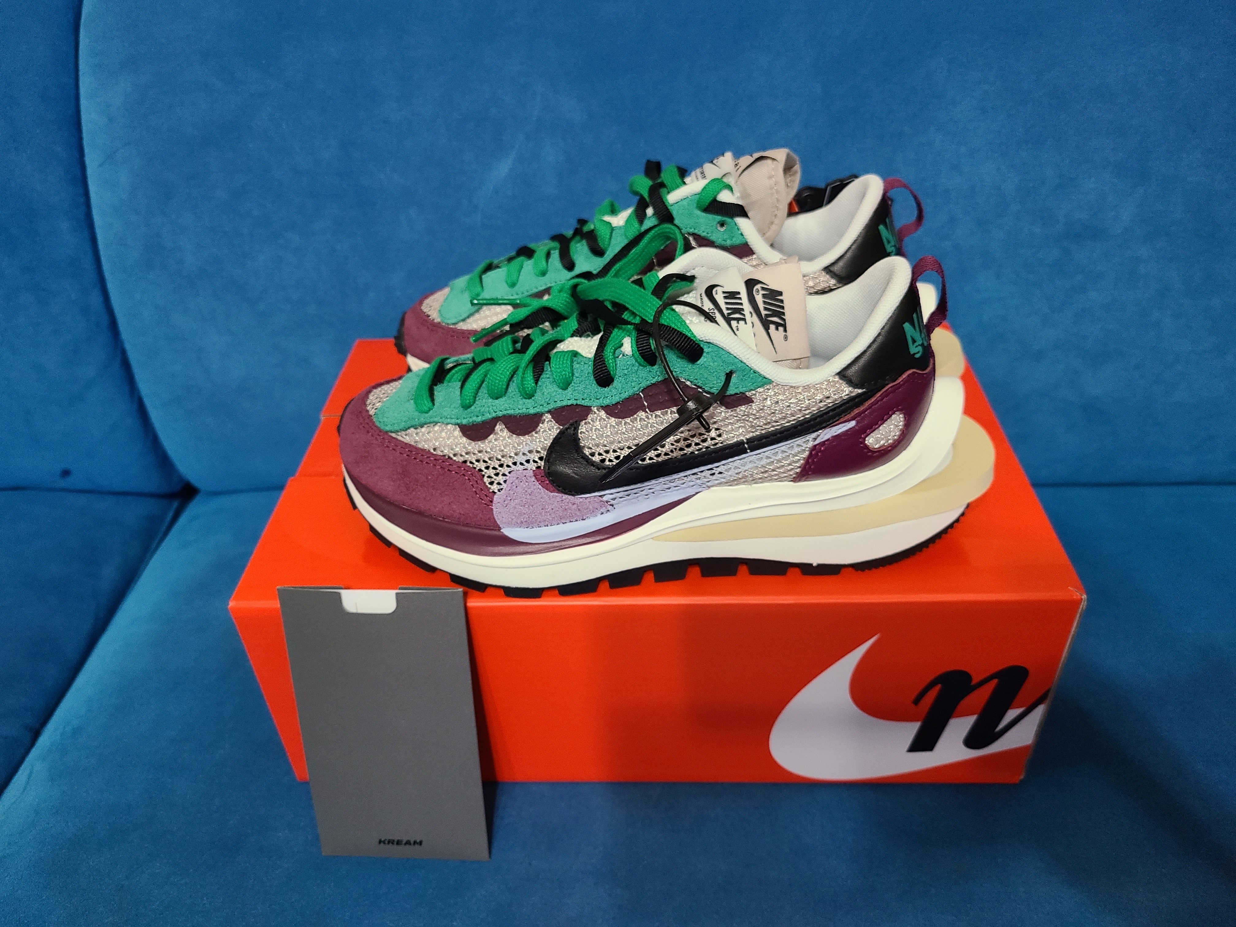 Nike x Sacai VaporWaffle String & Black Villain Red 착용 스타일 - 2