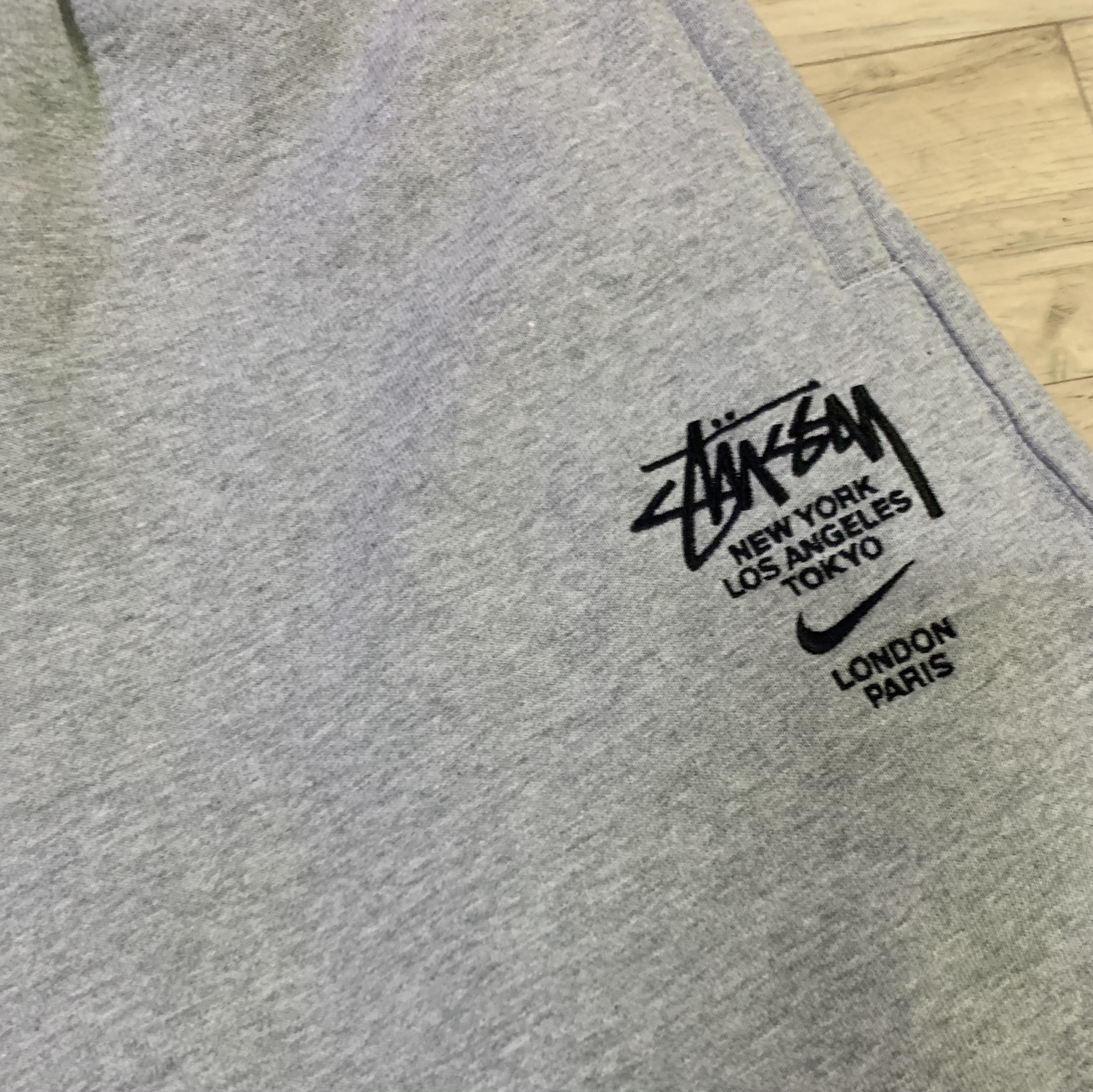 Nike x Stussy NRG ZR Fleece Pants Heather Grey - US/EU 착용 스타일 - 1