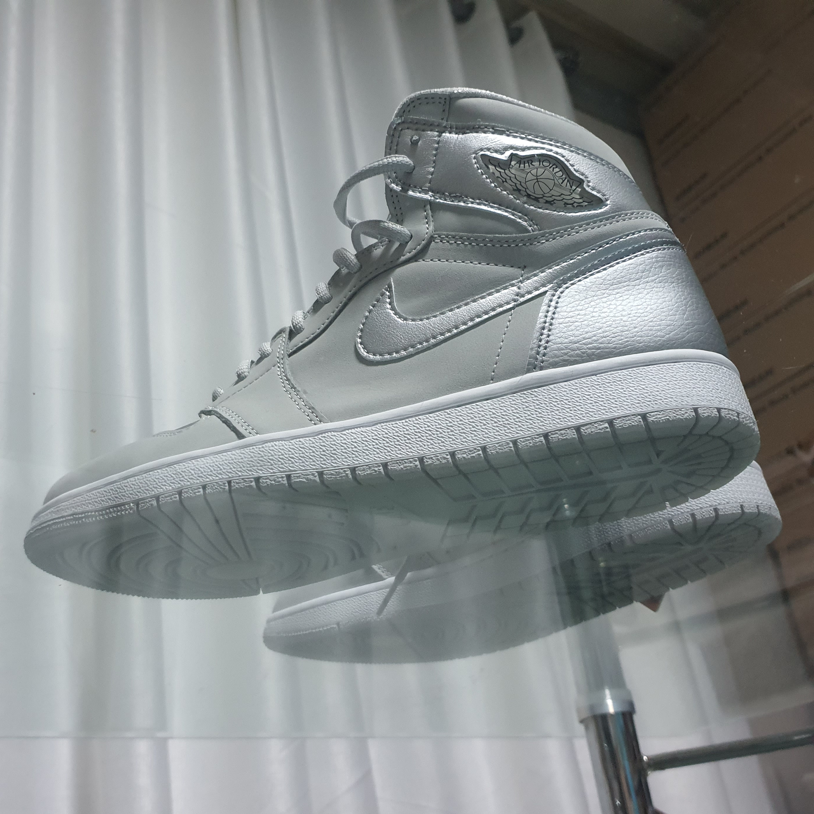 Jordan 1 Retro High OG CO.JP Neutral Grey 착용 스타일 - 1