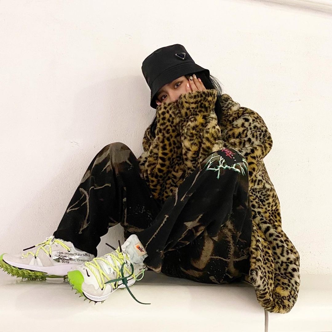(W) Nike x Off-White Zoom Terra Kiger 5 White 착용 스타일