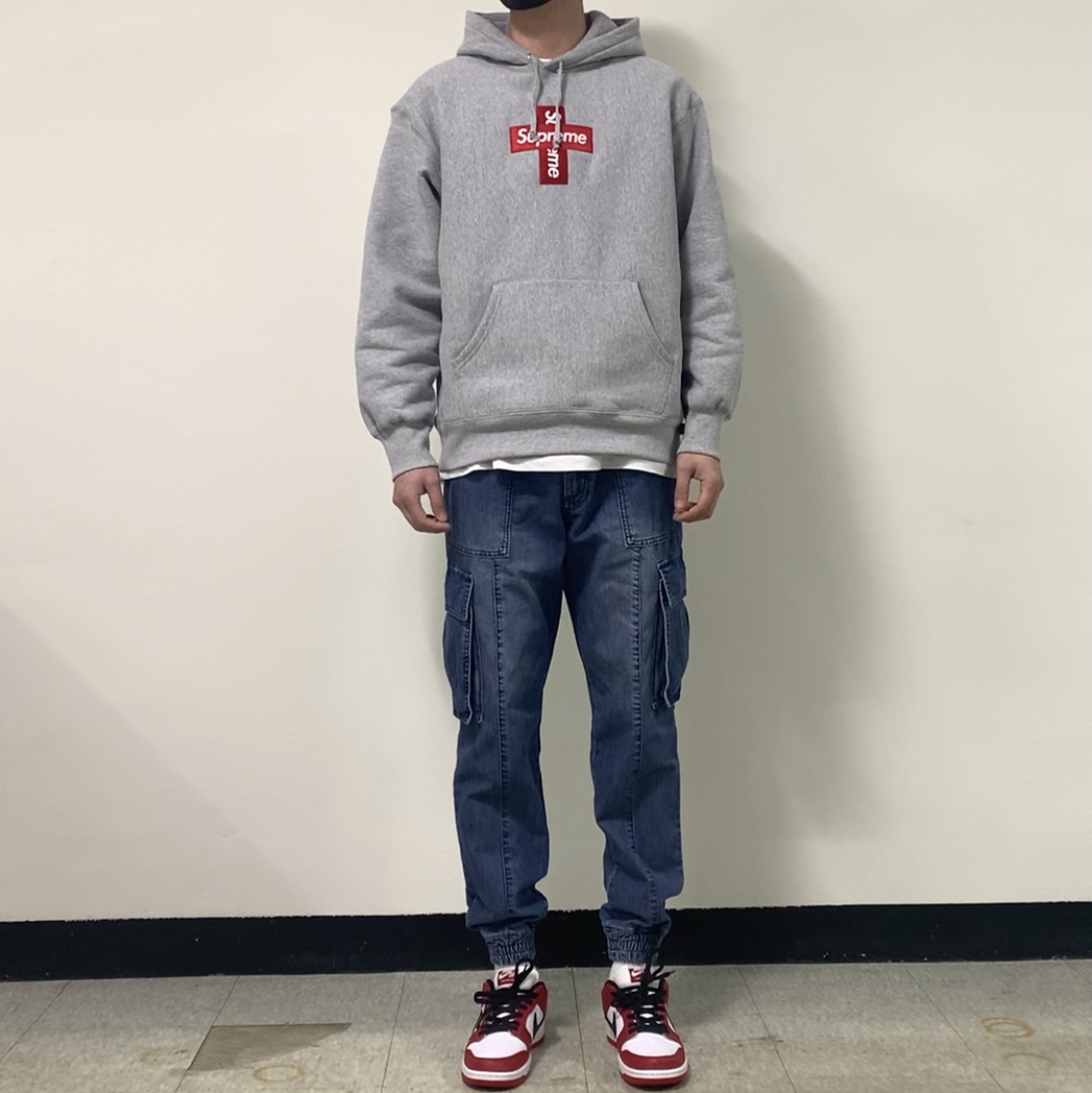 Supreme Cross Box Logo Hooded Sweatshirt Heather Grey - 20FW, Nike SB Dunk Low Pro Chicago 착용 스타일 - 1
