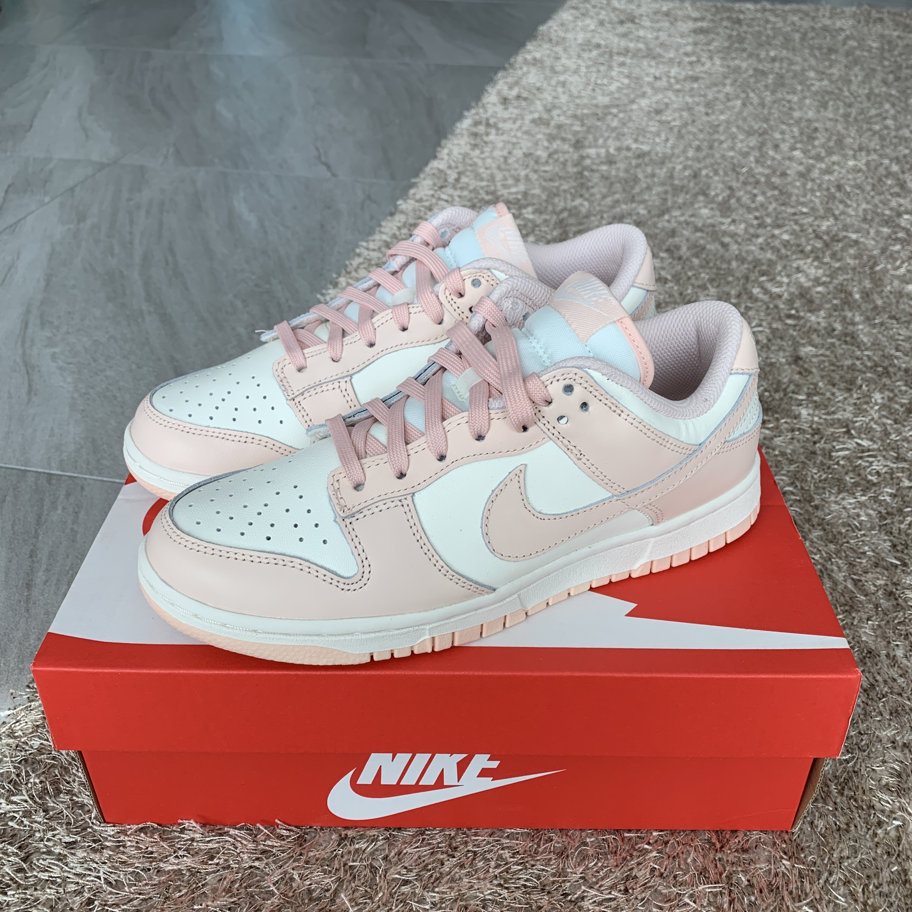 (W) Nike Dunk Low Orange Pearl 착용 스타일 - 1