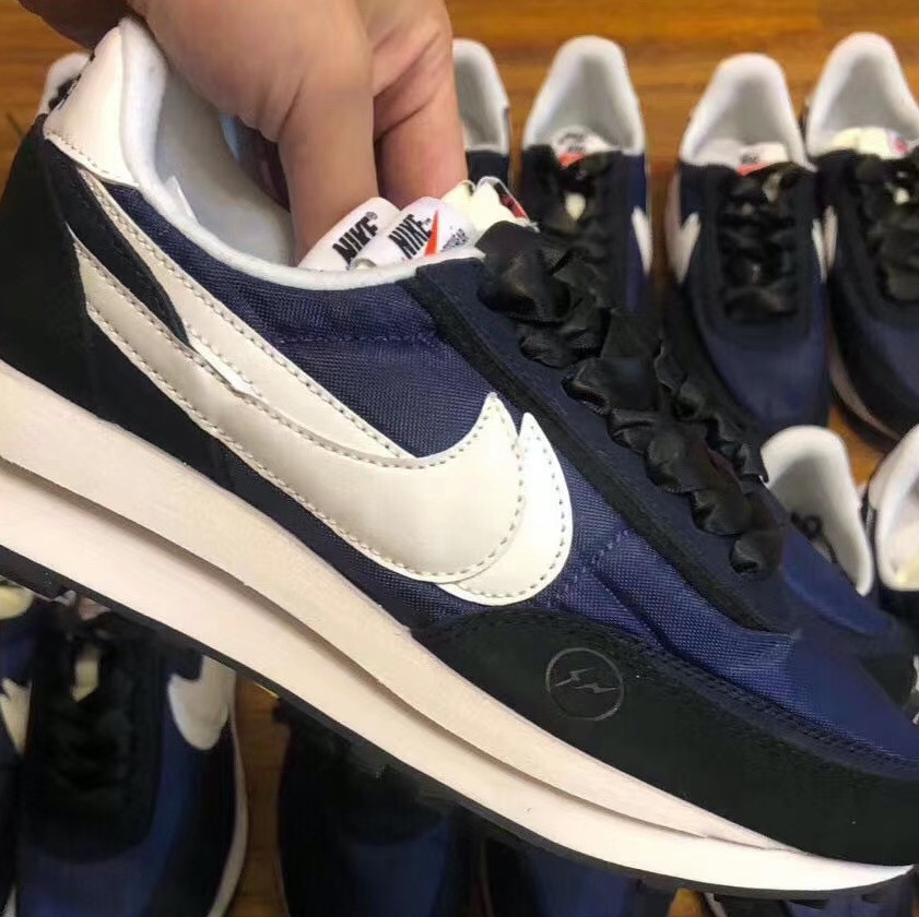 Nike x Sacai x Fragment LDWaffle Blackened Blue, Nike x Sacai x Fragment LDWaffle Light Smoke Grey 착용 스타일 - 4