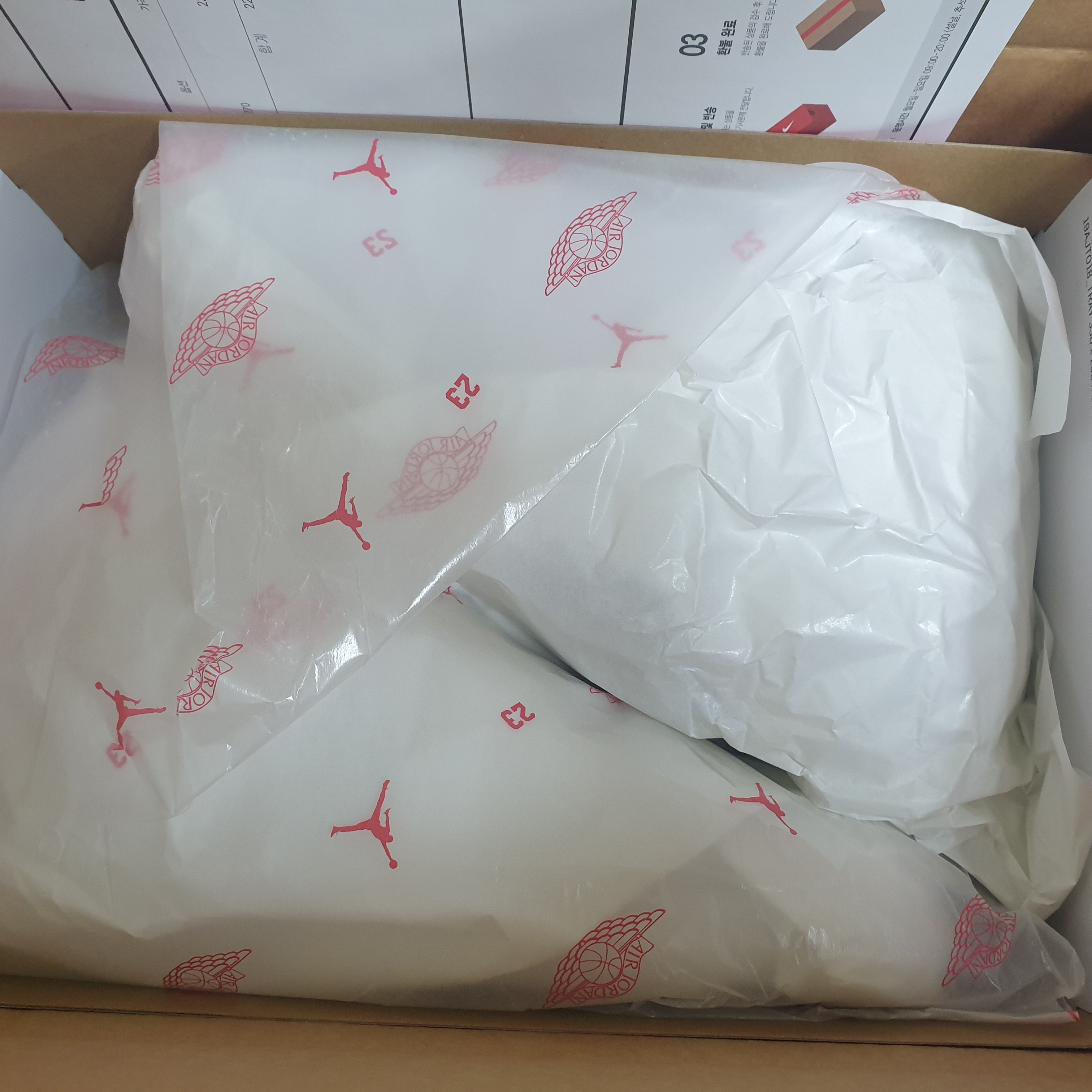 Jordan 1 High 85 Neutral Grey 착용 스타일