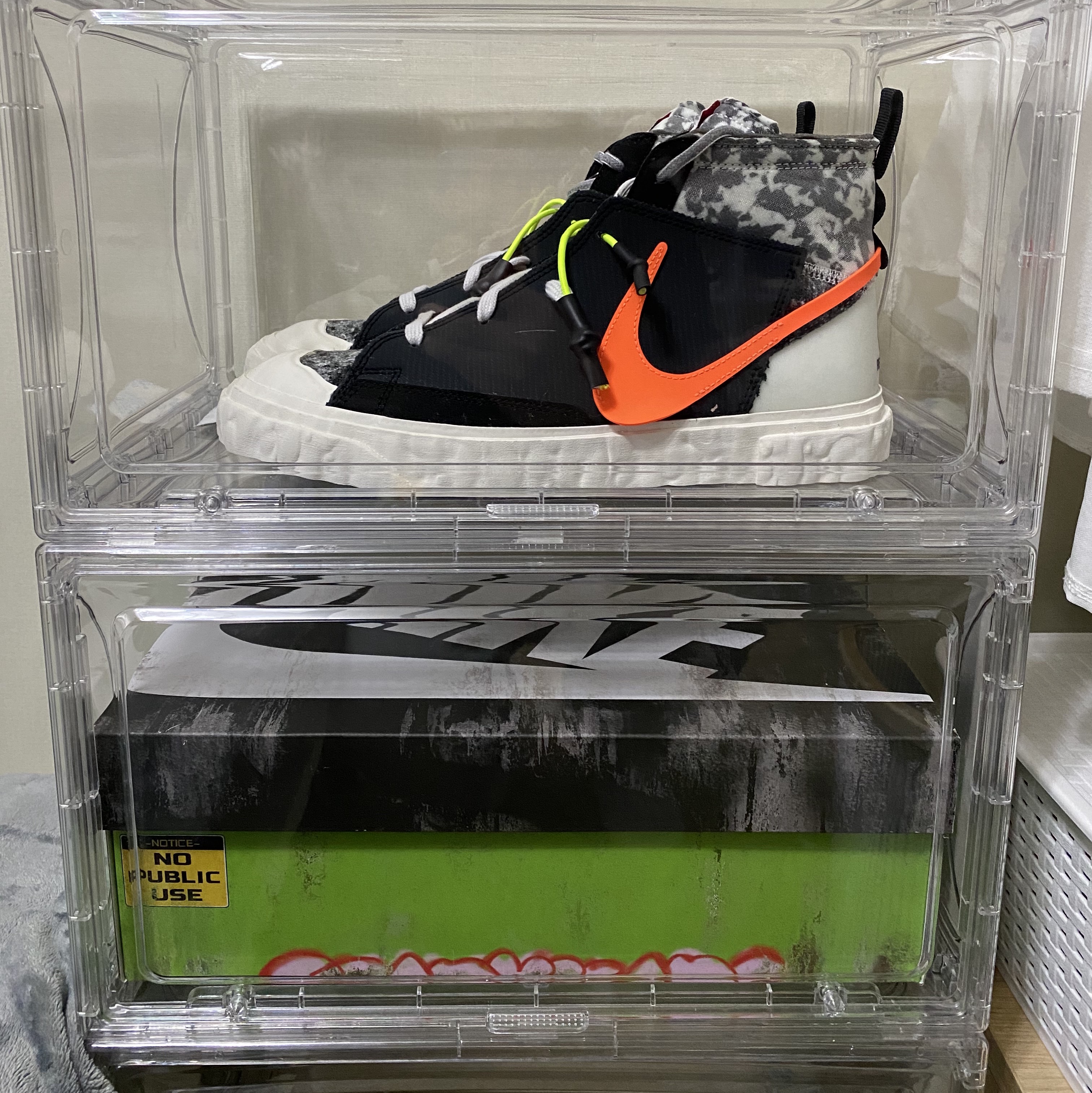 Nike x Readymade Blazer Mid Black 착용 스타일 - 2