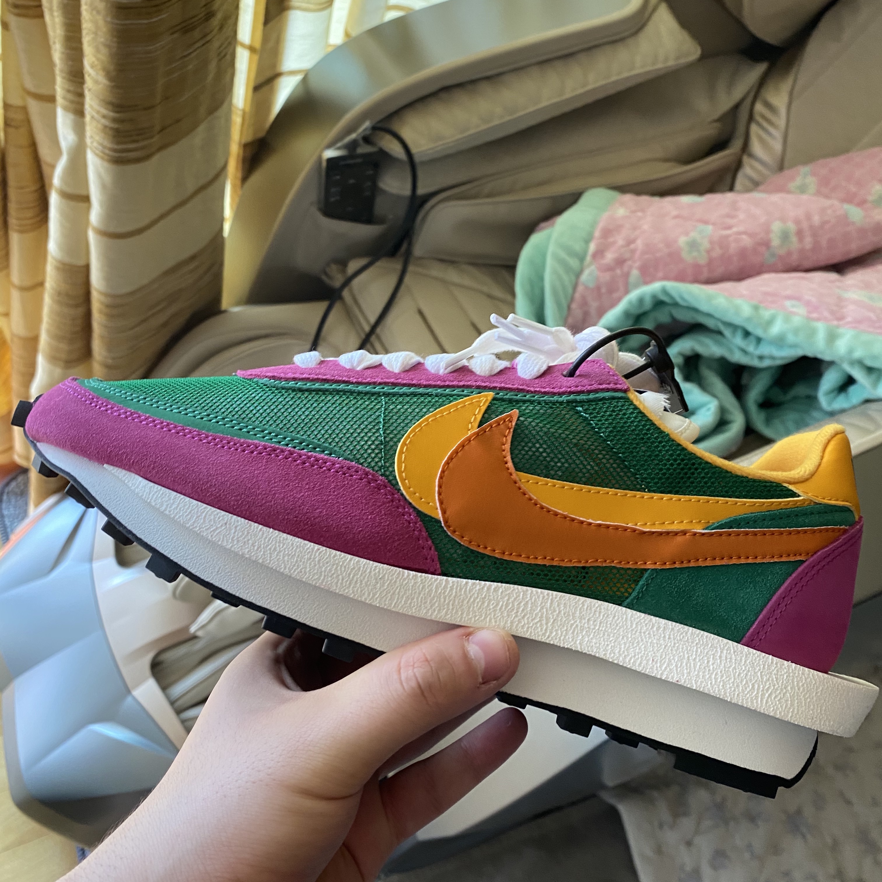 Nike x Sacai LDWaffle Pine Green 착용 스타일 - 2