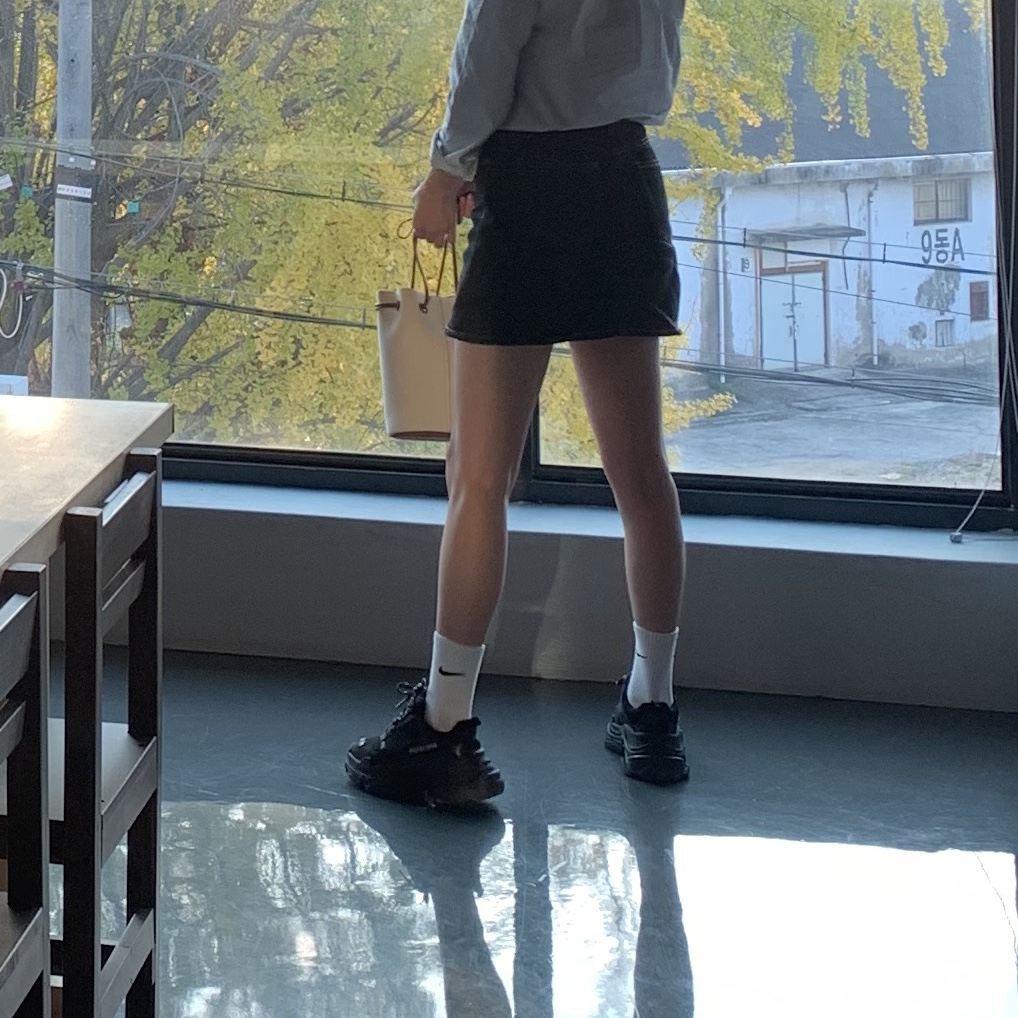 Balenciaga Triple S Sneakers Black 2020 착용 스타일