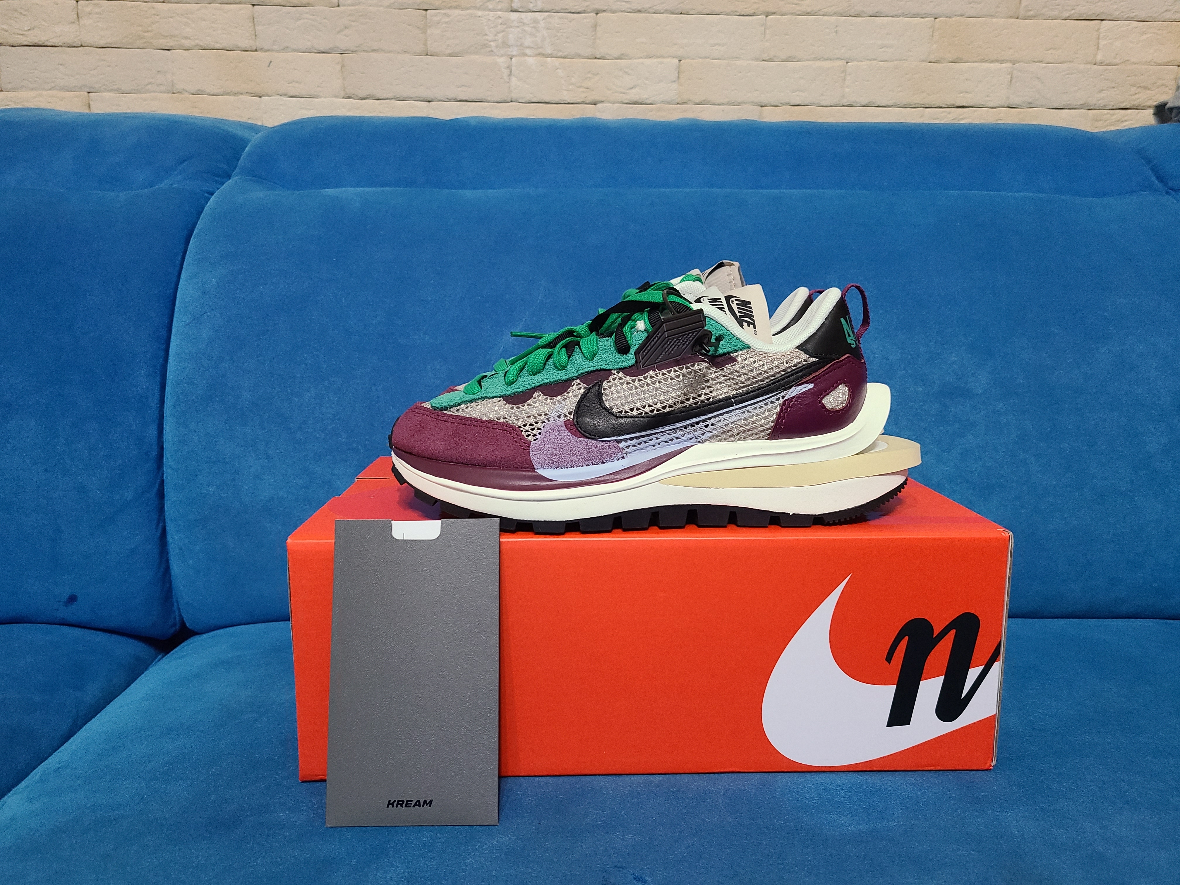 Nike x Sacai VaporWaffle String & Black Villain Red 착용 스타일 - 1