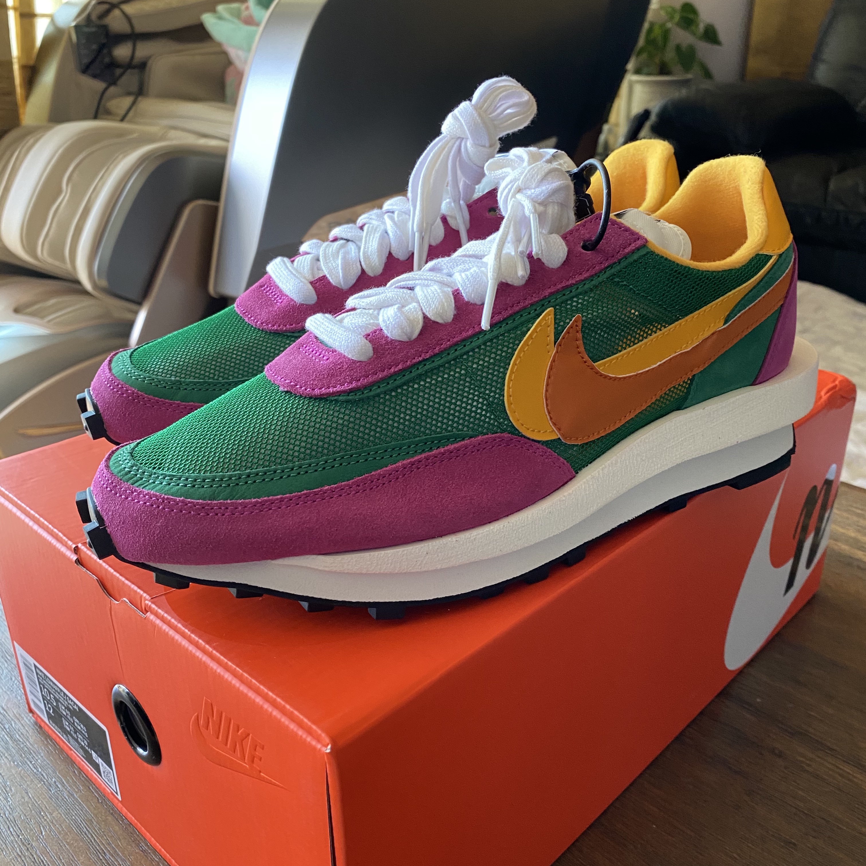 Nike x Sacai LDWaffle Pine Green 착용 스타일 - 1