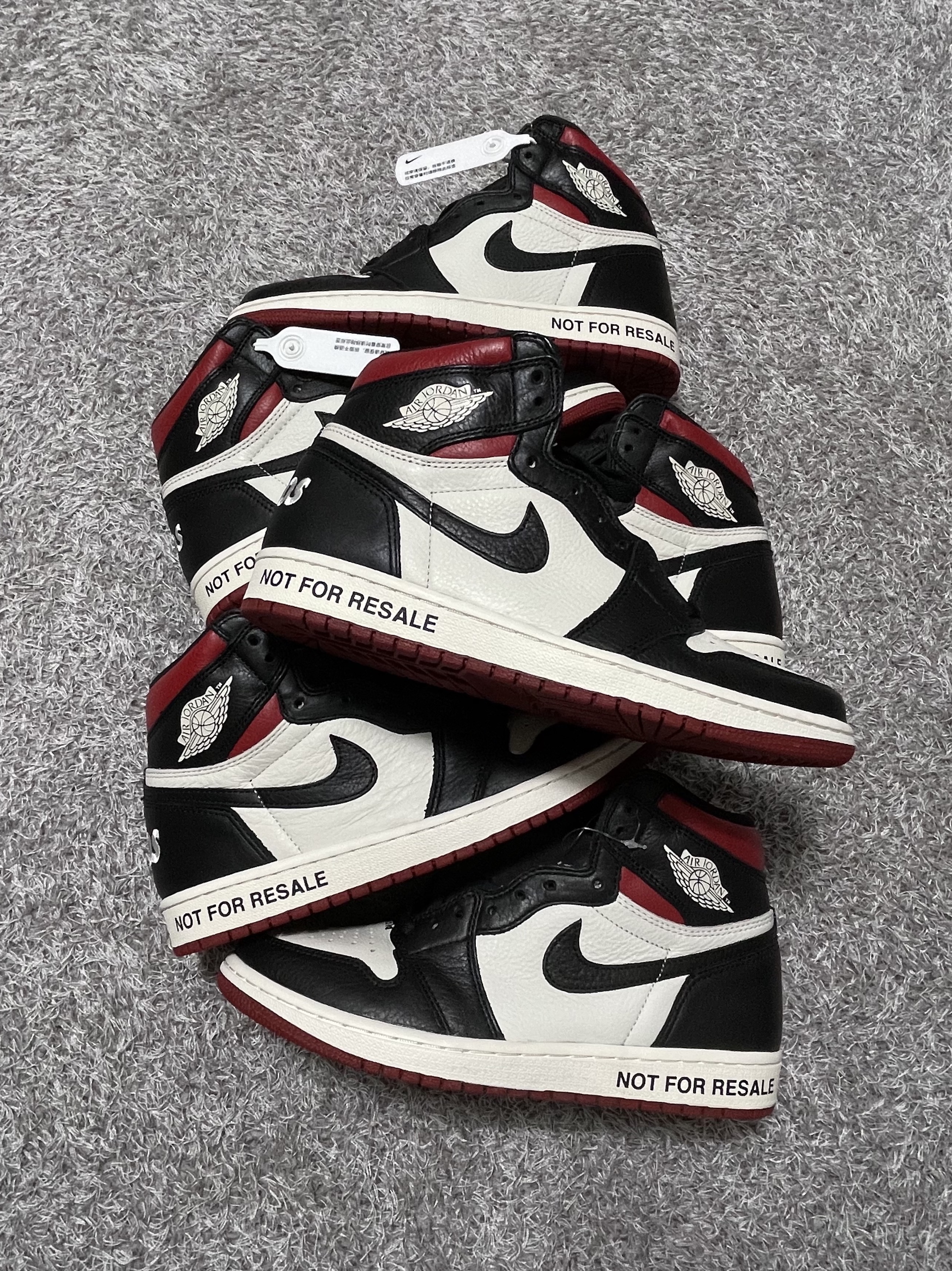 Jordan 1 Retro High Not for Resale Varsity Red 착용 스타일