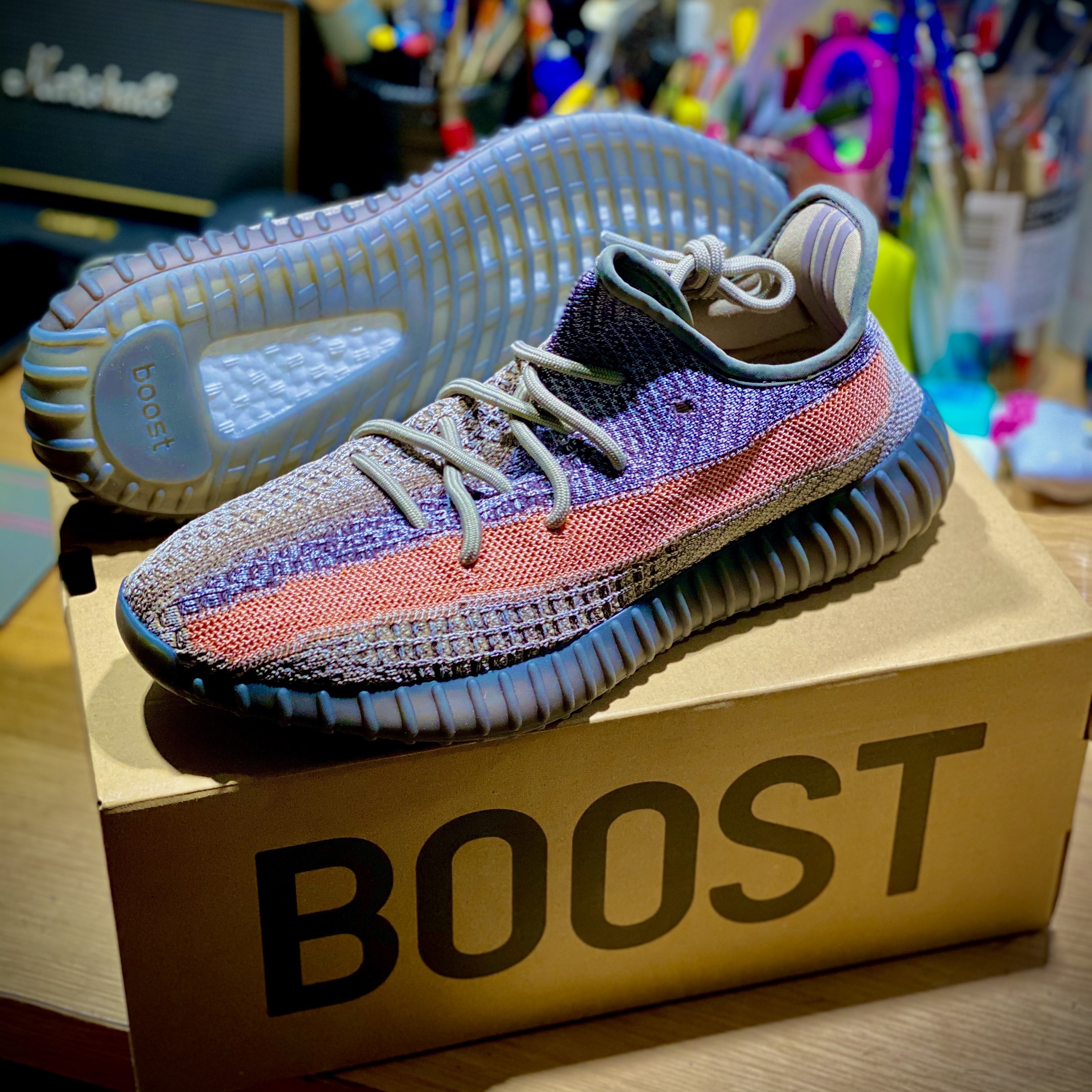 Adidas Yeezy Boost 350 V2 Ash Stone 착용 스타일