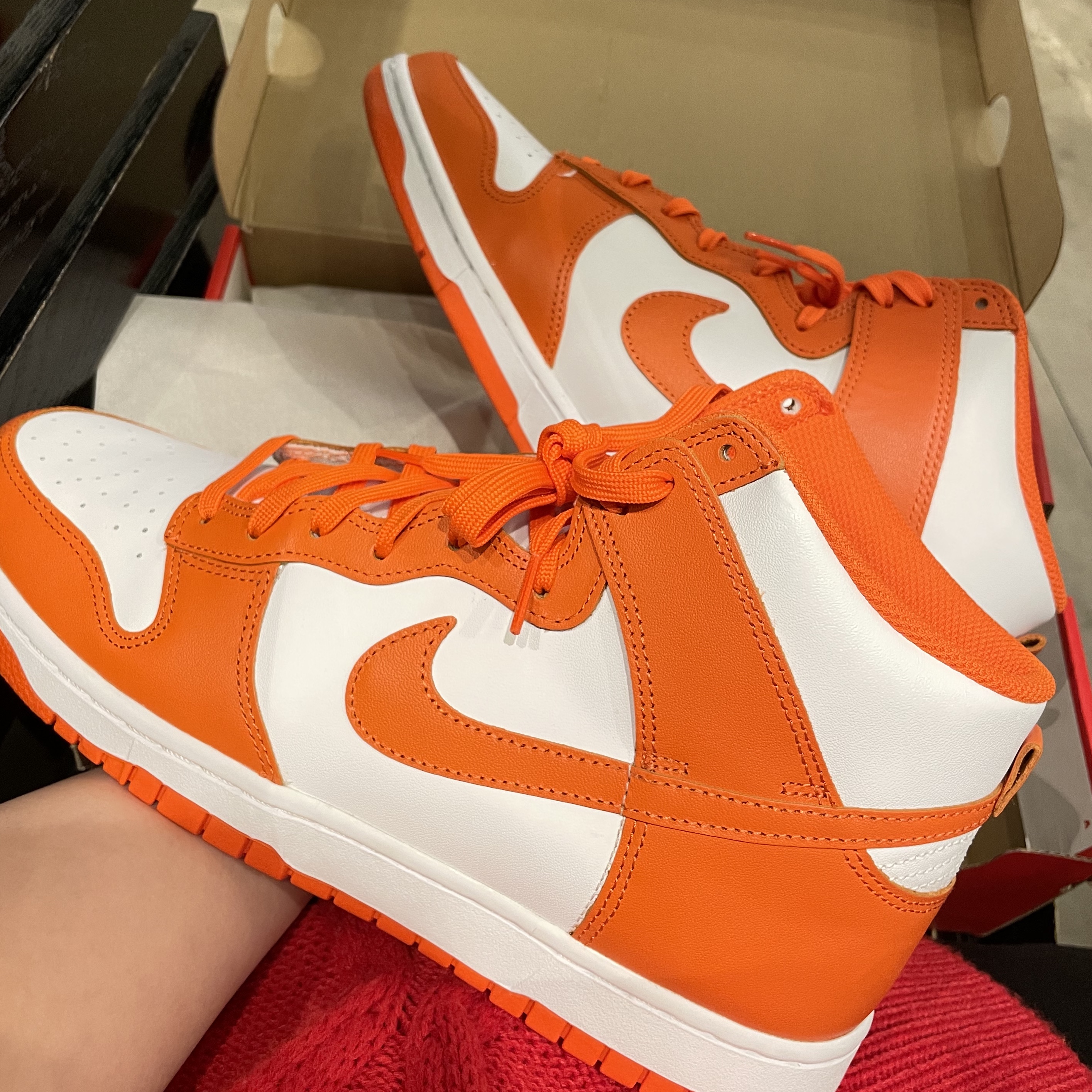 Nike Dunk High Retro Orange Blaze 착용 스타일