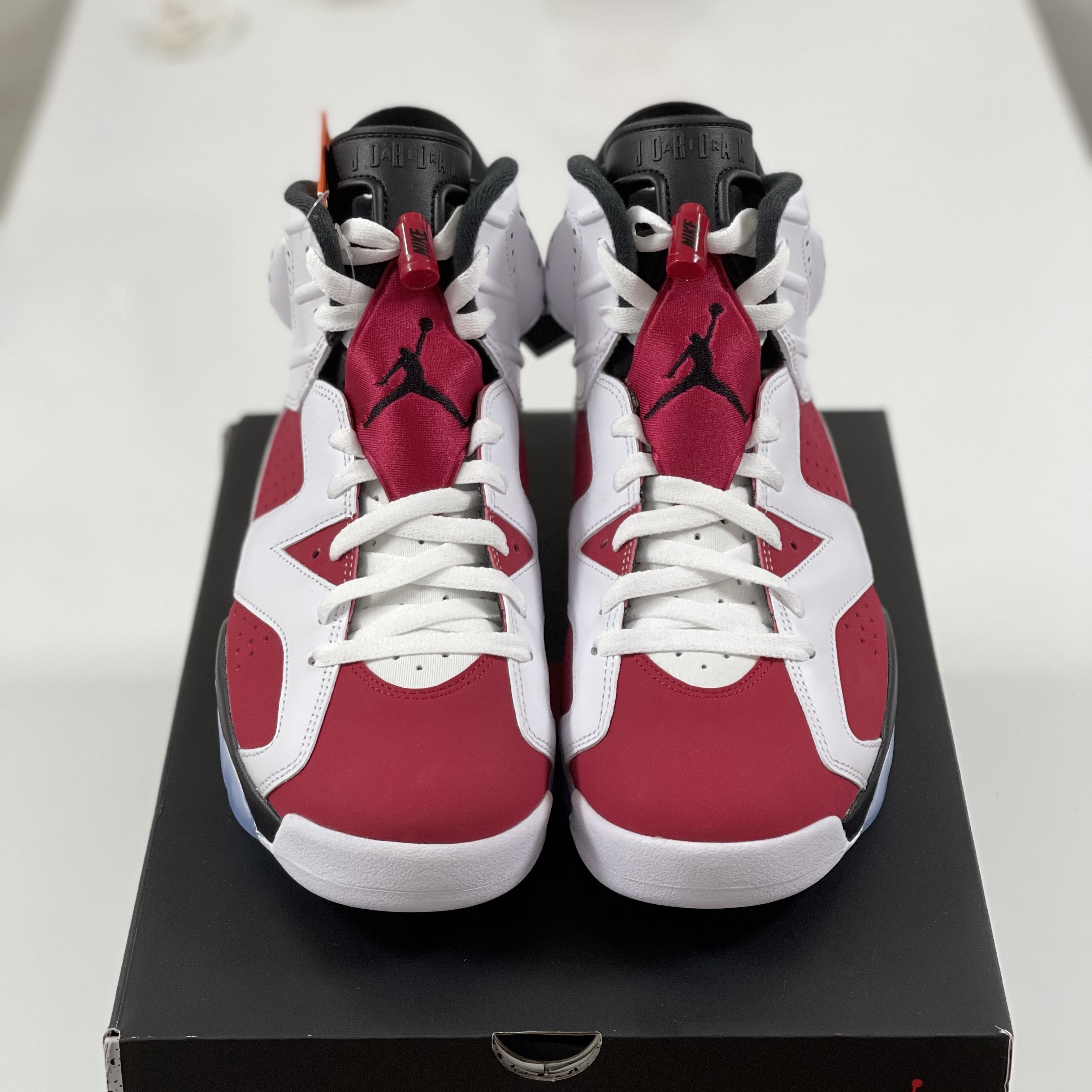 Jordan 6 Retro Carmine 2021 착용 스타일 - 3
