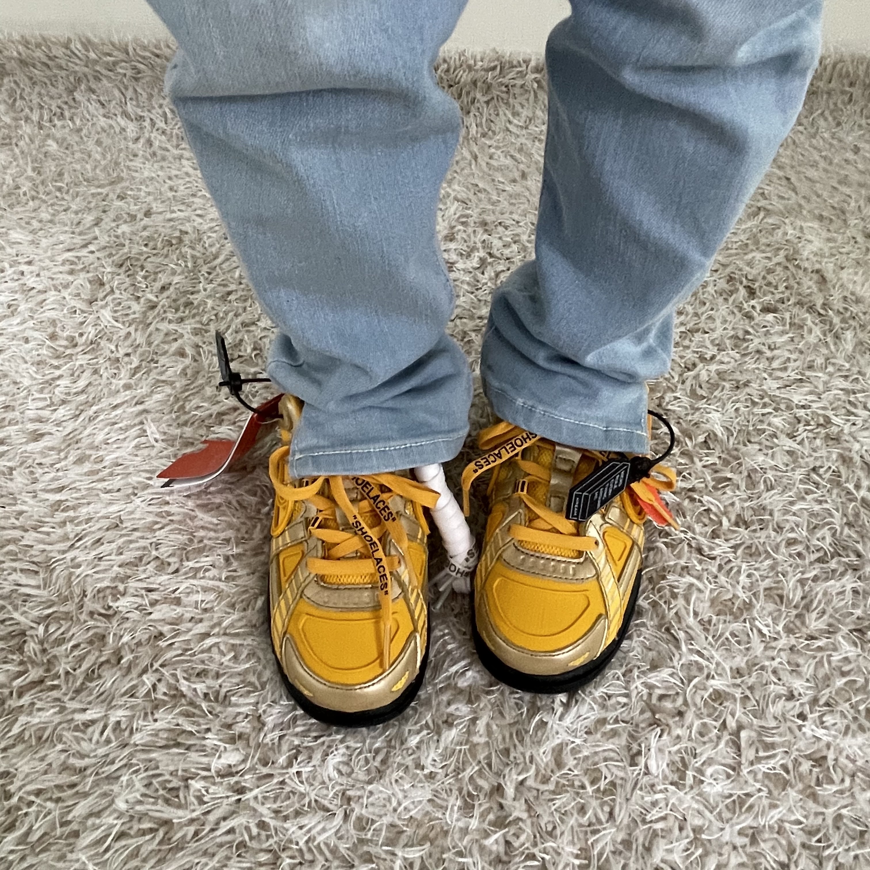 (PS) Nike x Off-White Air Rubber Dunk University Gold 착용 스타일 - 1