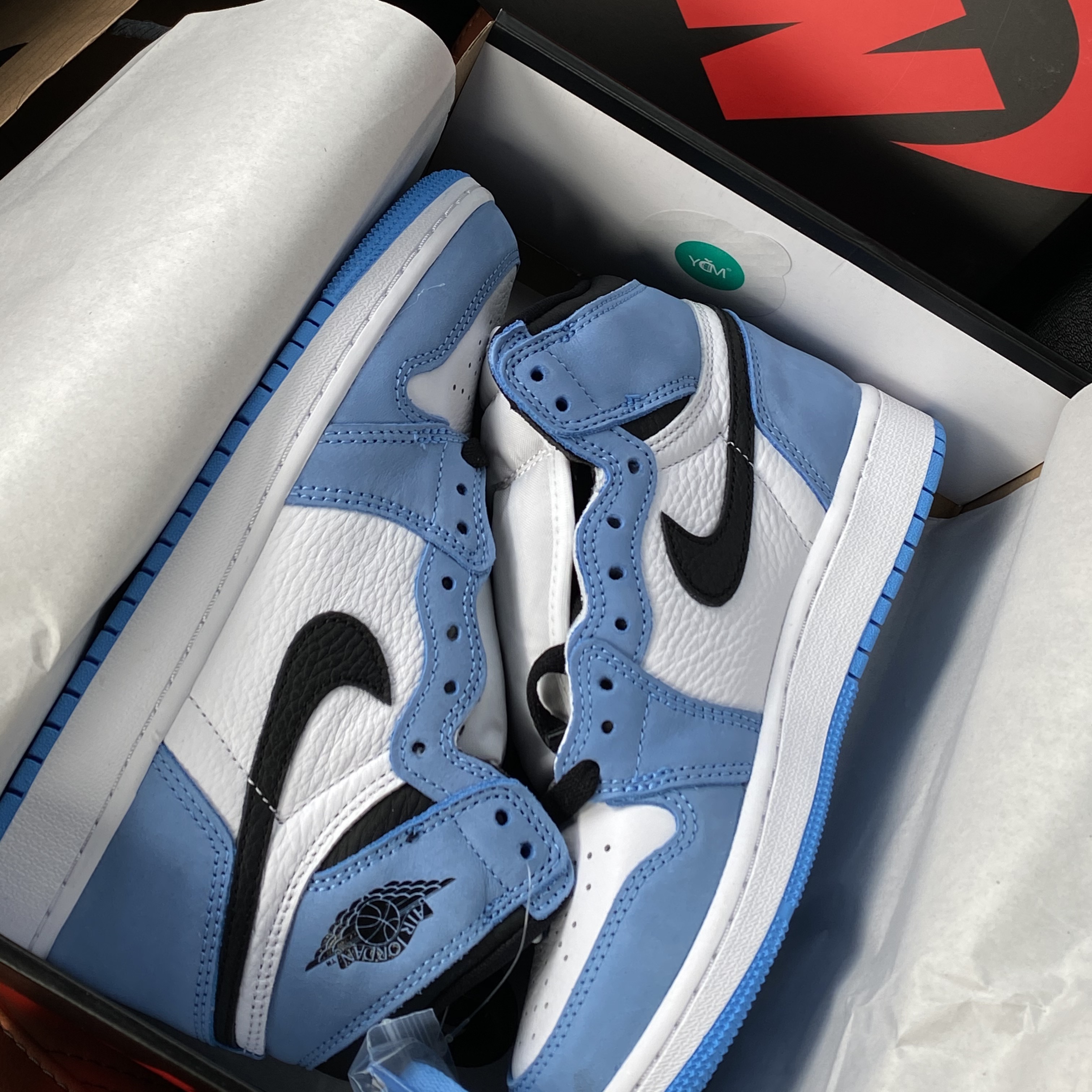(GS) Jordan 1 Retro High OG University Blue, Jordan 1 Retro High OG University Blue 착용 스타일 - 1