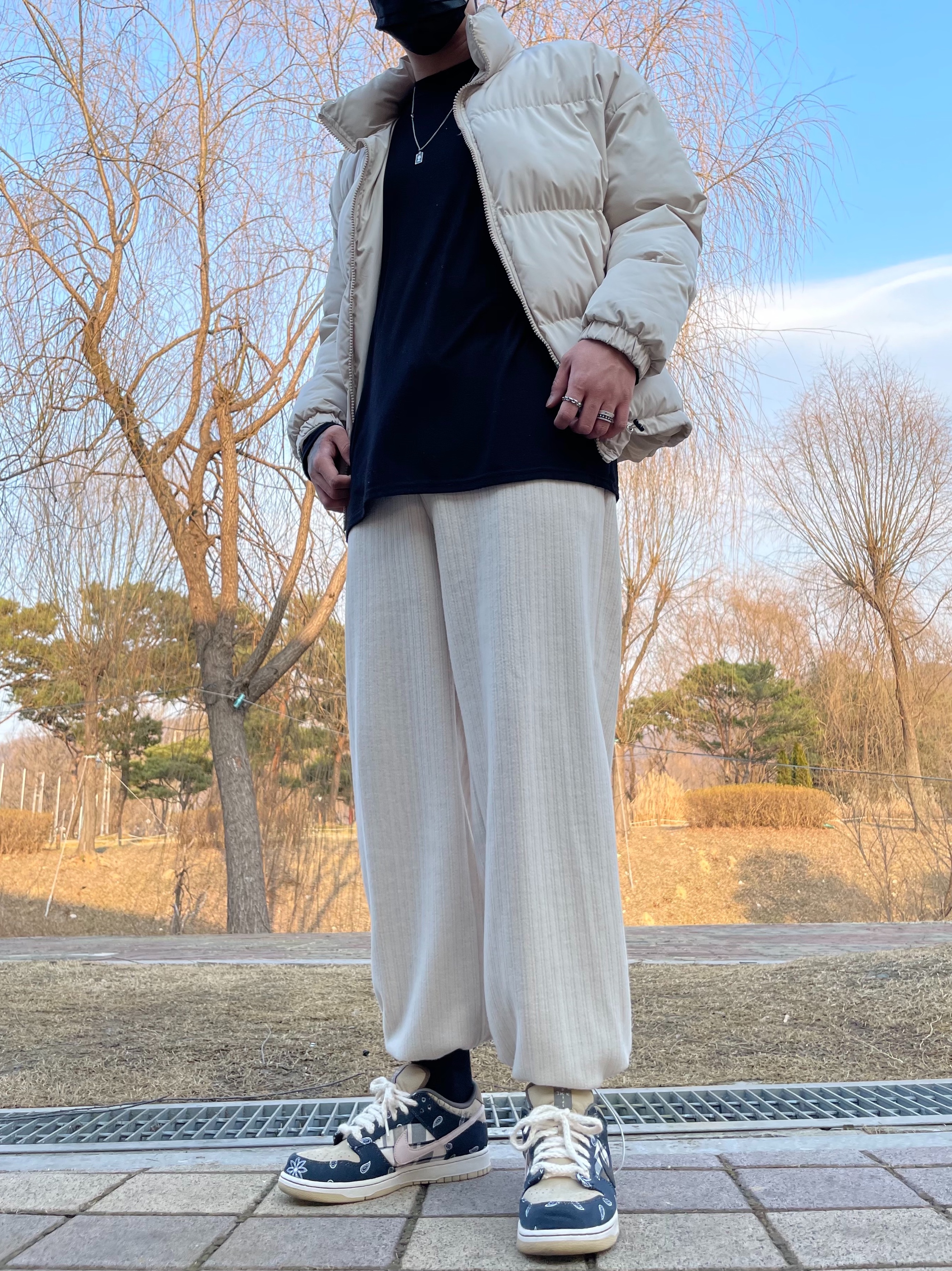 Nike x Travis Scott SB Dunk Low 착용 스타일