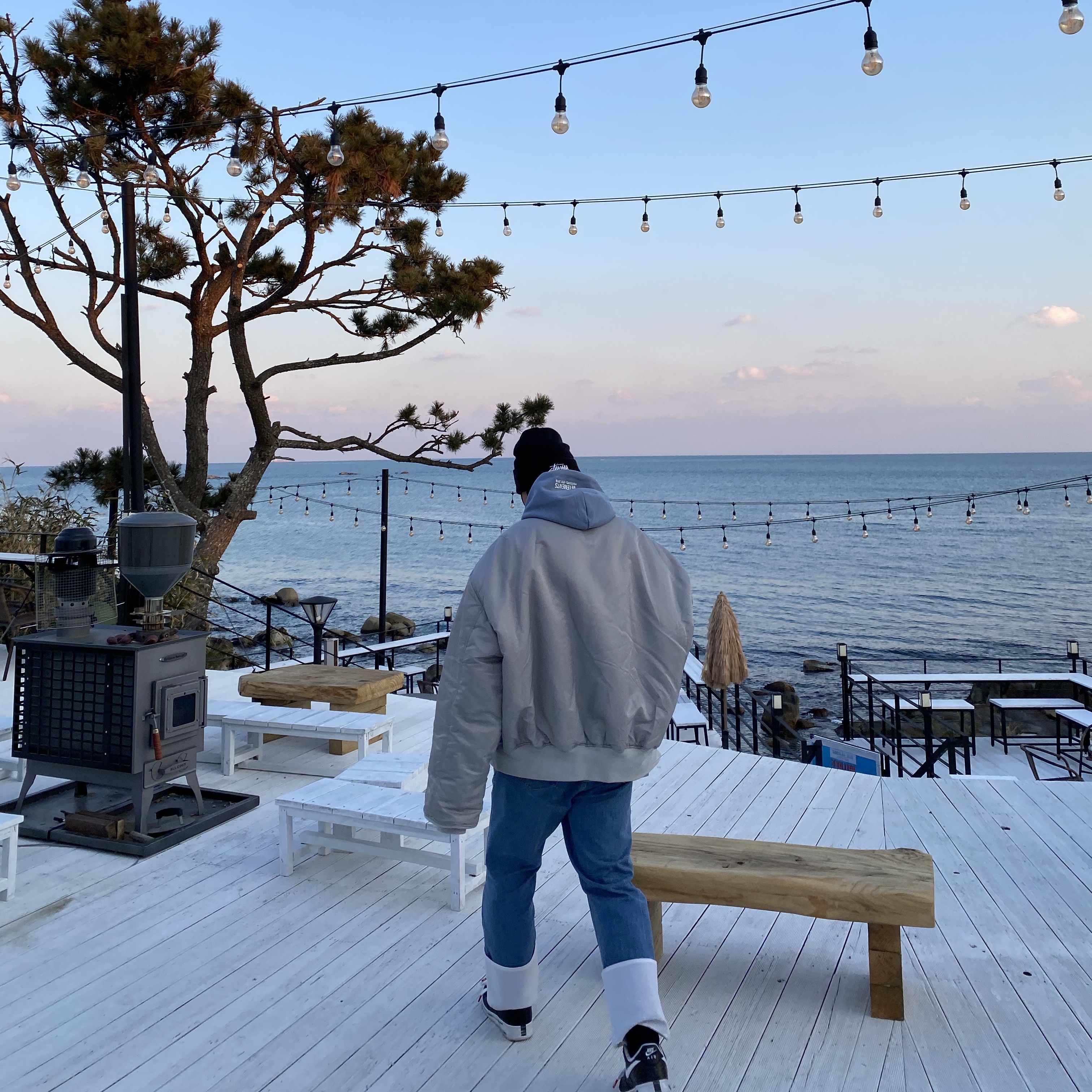 Nike x Stussy Cuff Beanie, Nike x Peaceminusone Air Force 1 Low Para-Noise 착용 스타일