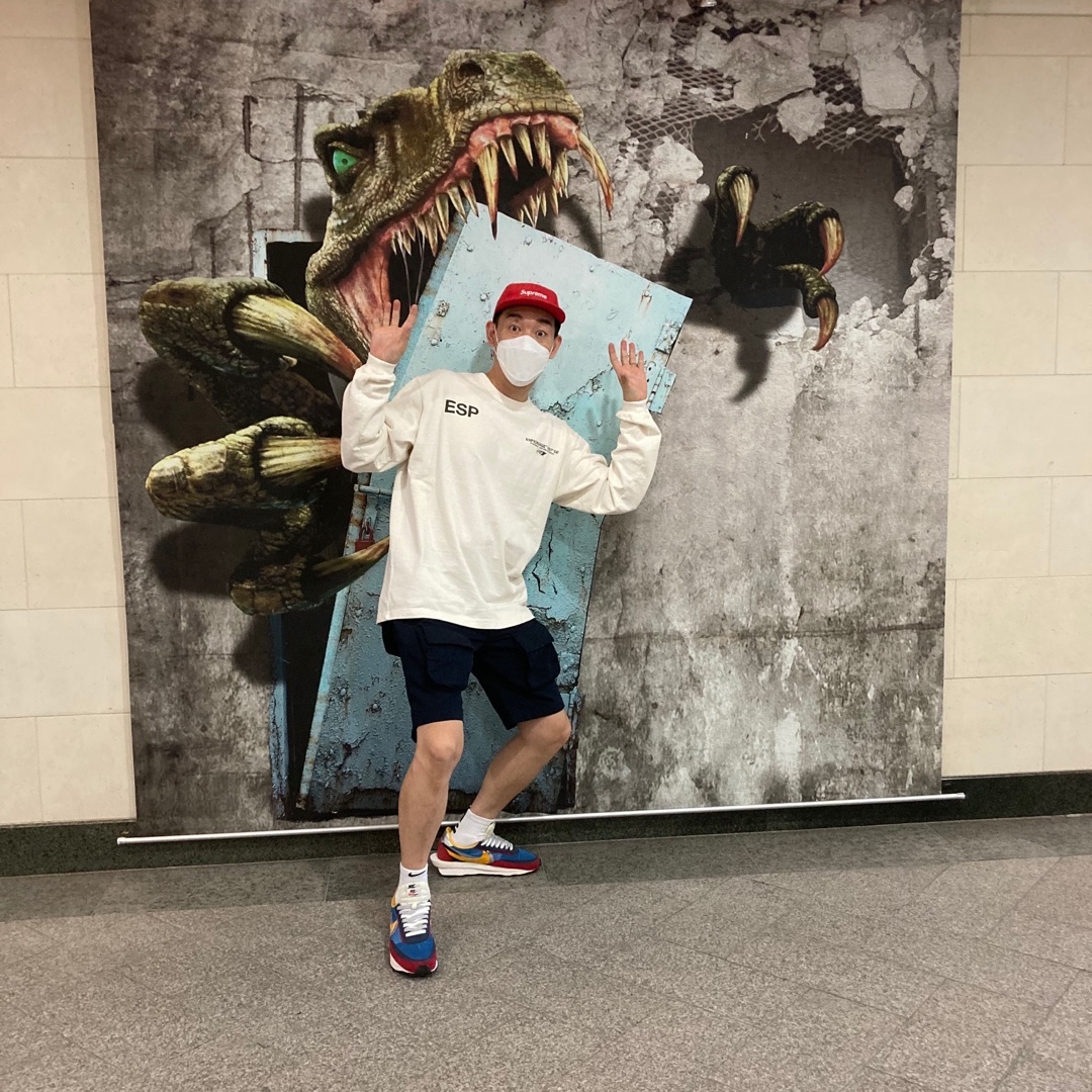 Nike x Sacai LDWaffle Blue Multi 착용 스타일 - 1