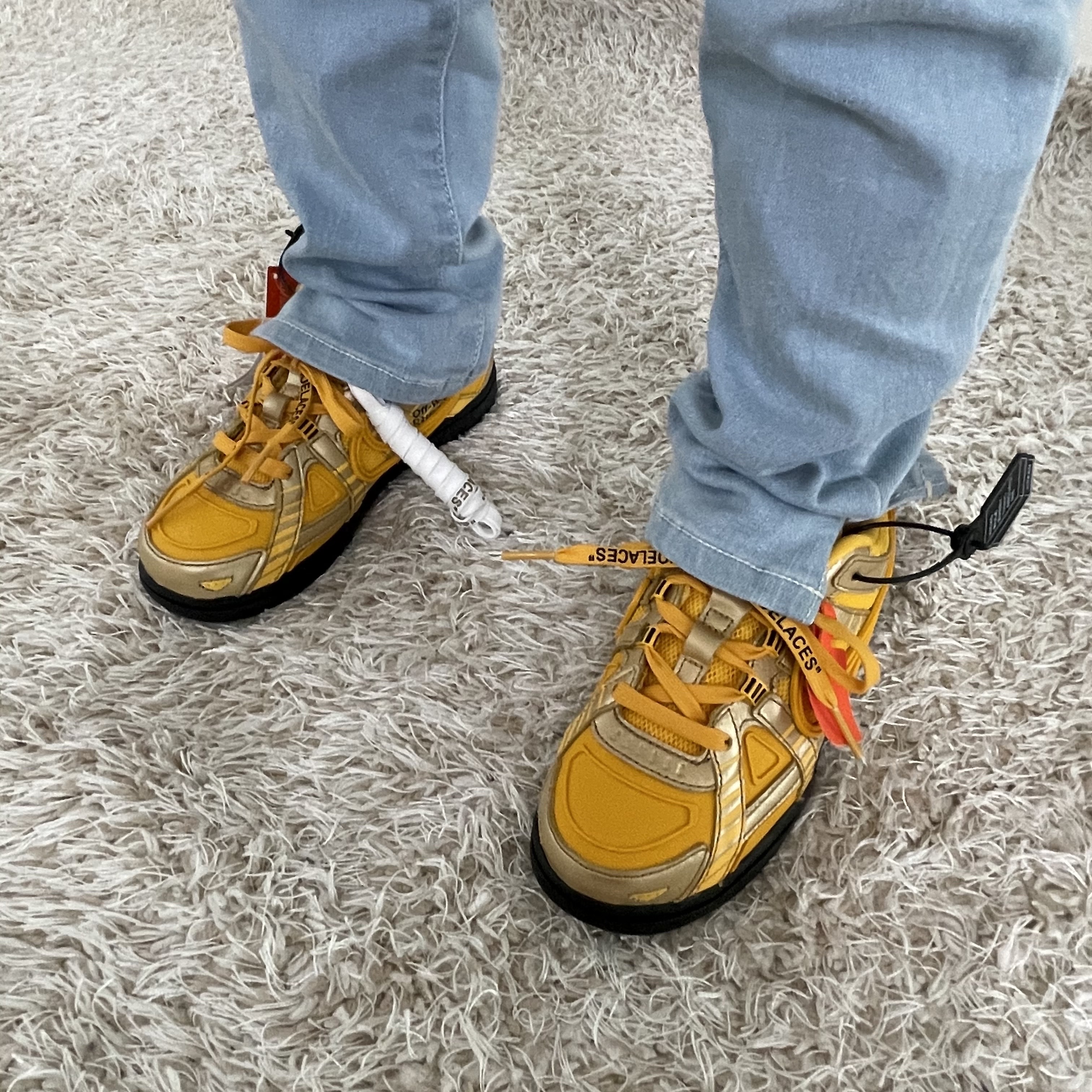 (PS) Nike x Off-White Air Rubber Dunk University Gold 착용 스타일 - 3