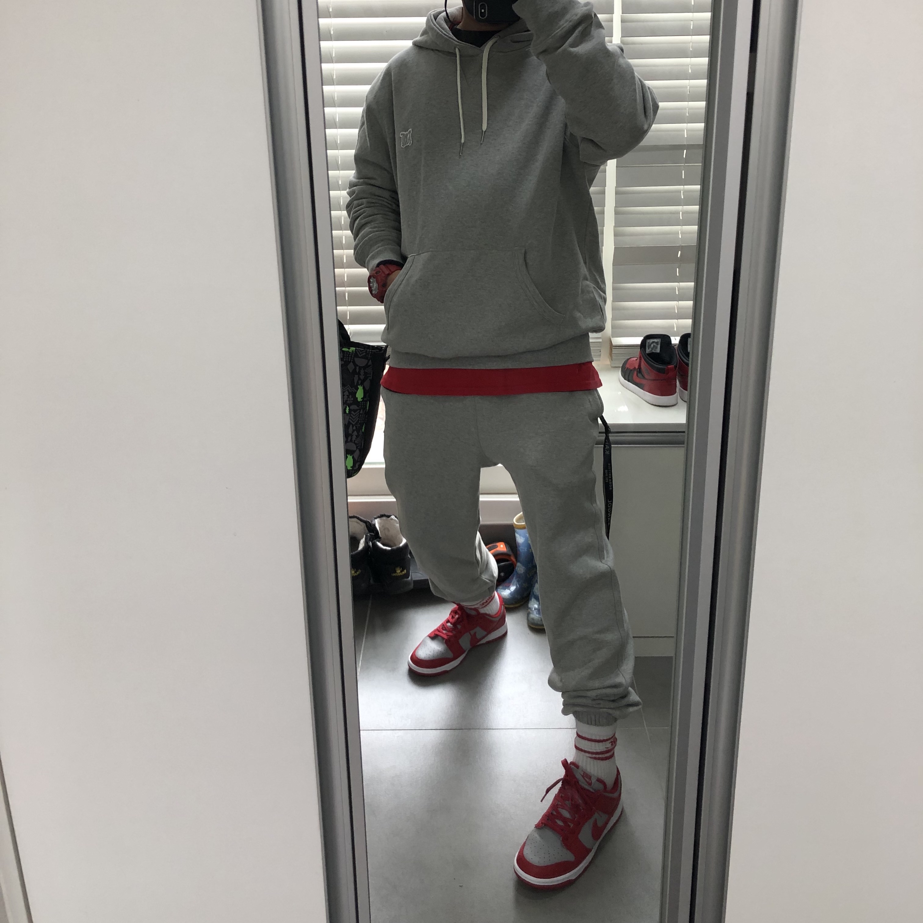 Nike Dunk Low Retro Medium Grey 착용 스타일 - 1