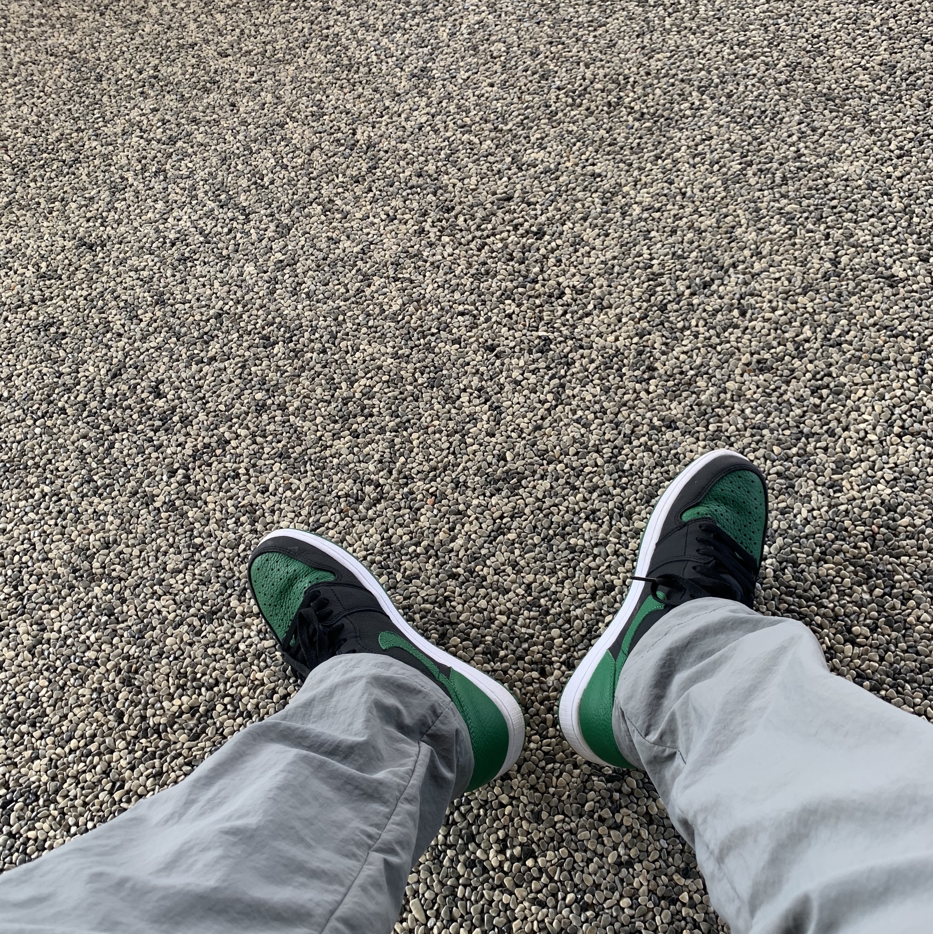 Jordan 1 Retro High OG Pine Green Black 착용 스타일