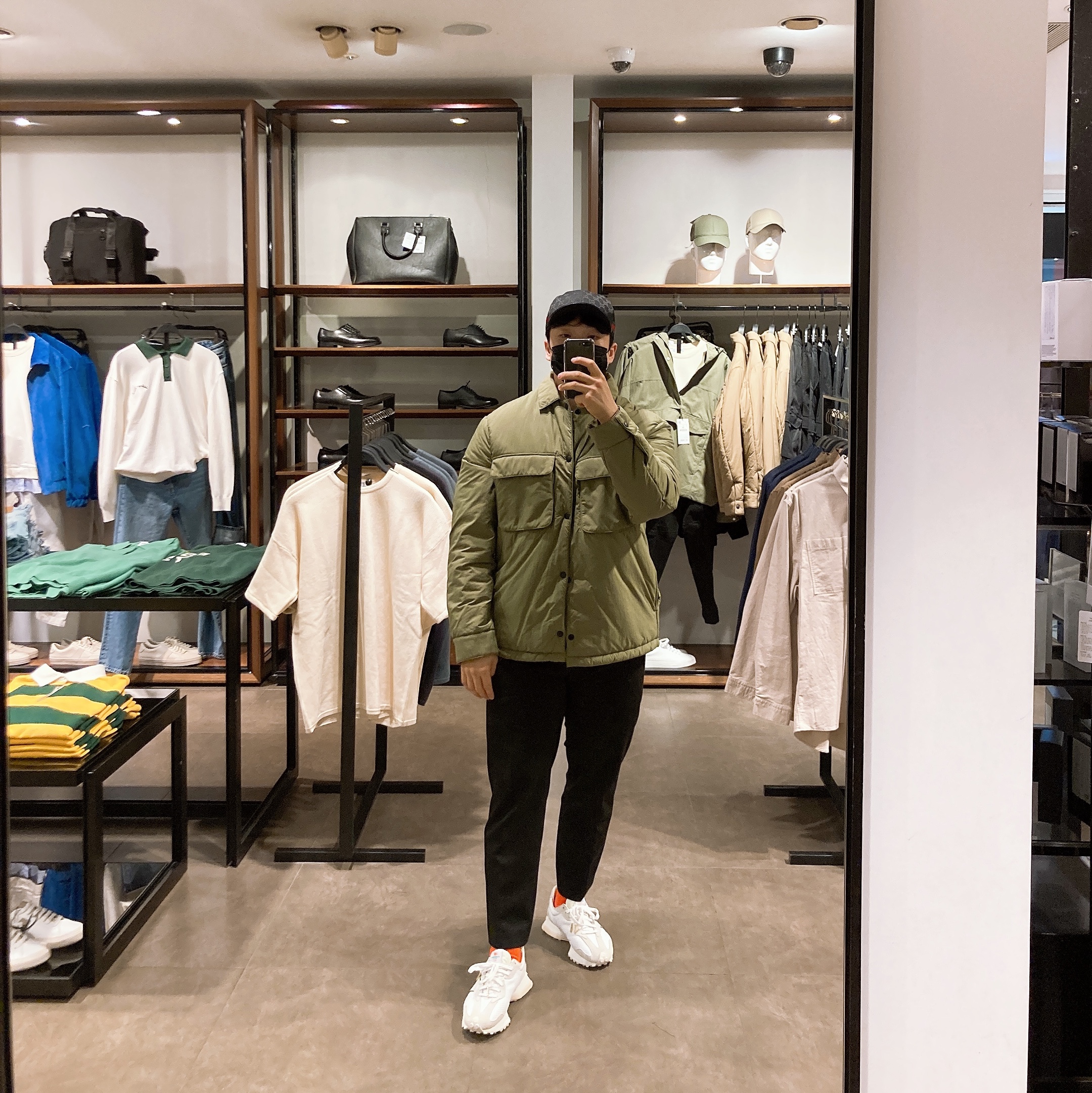 New Balance x Casablanca 327 Idealist Off White Green 착용 스타일