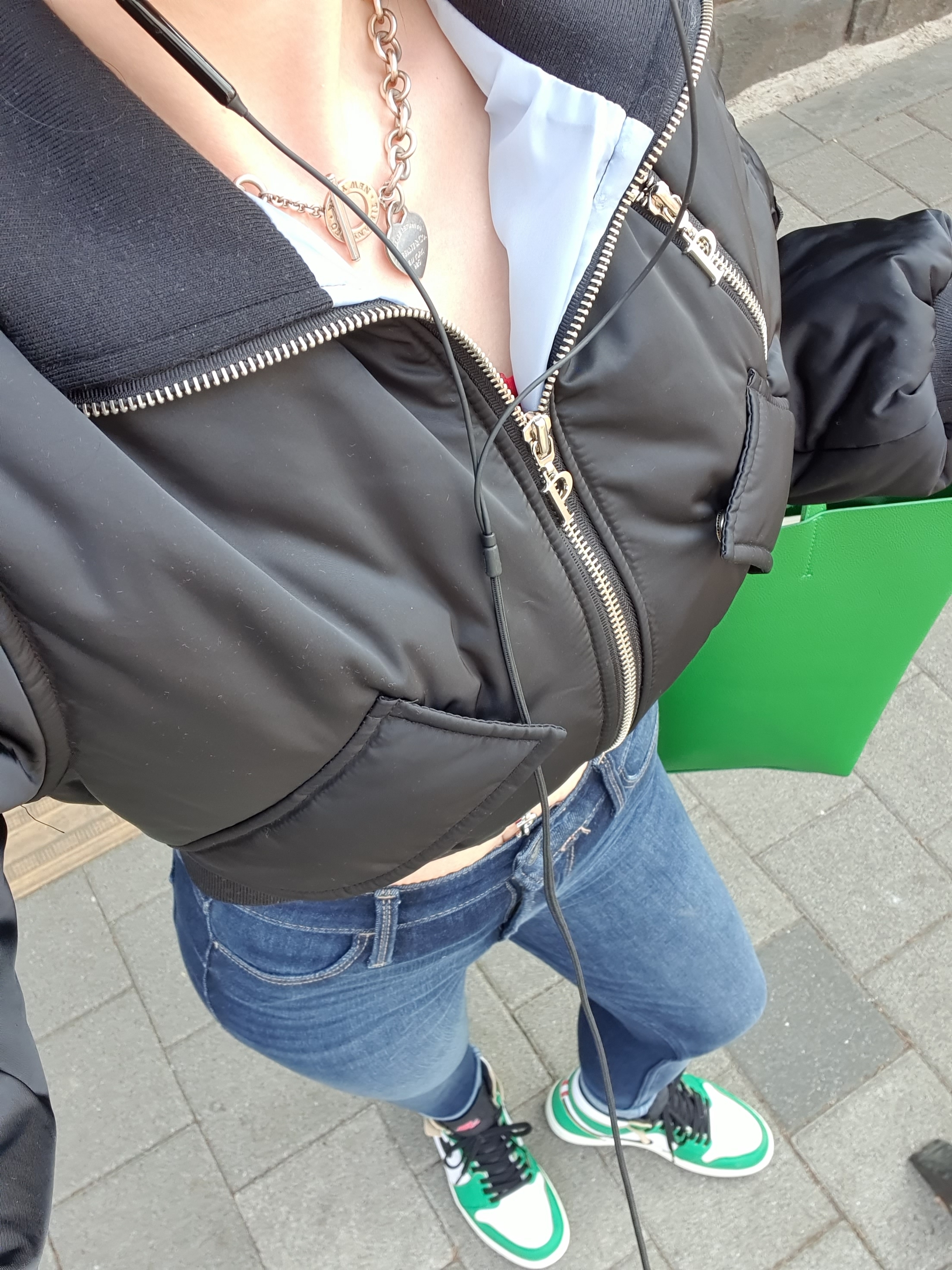 (W) Jordan 1 Retro High OG Lucky Green 착용 스타일 - 1