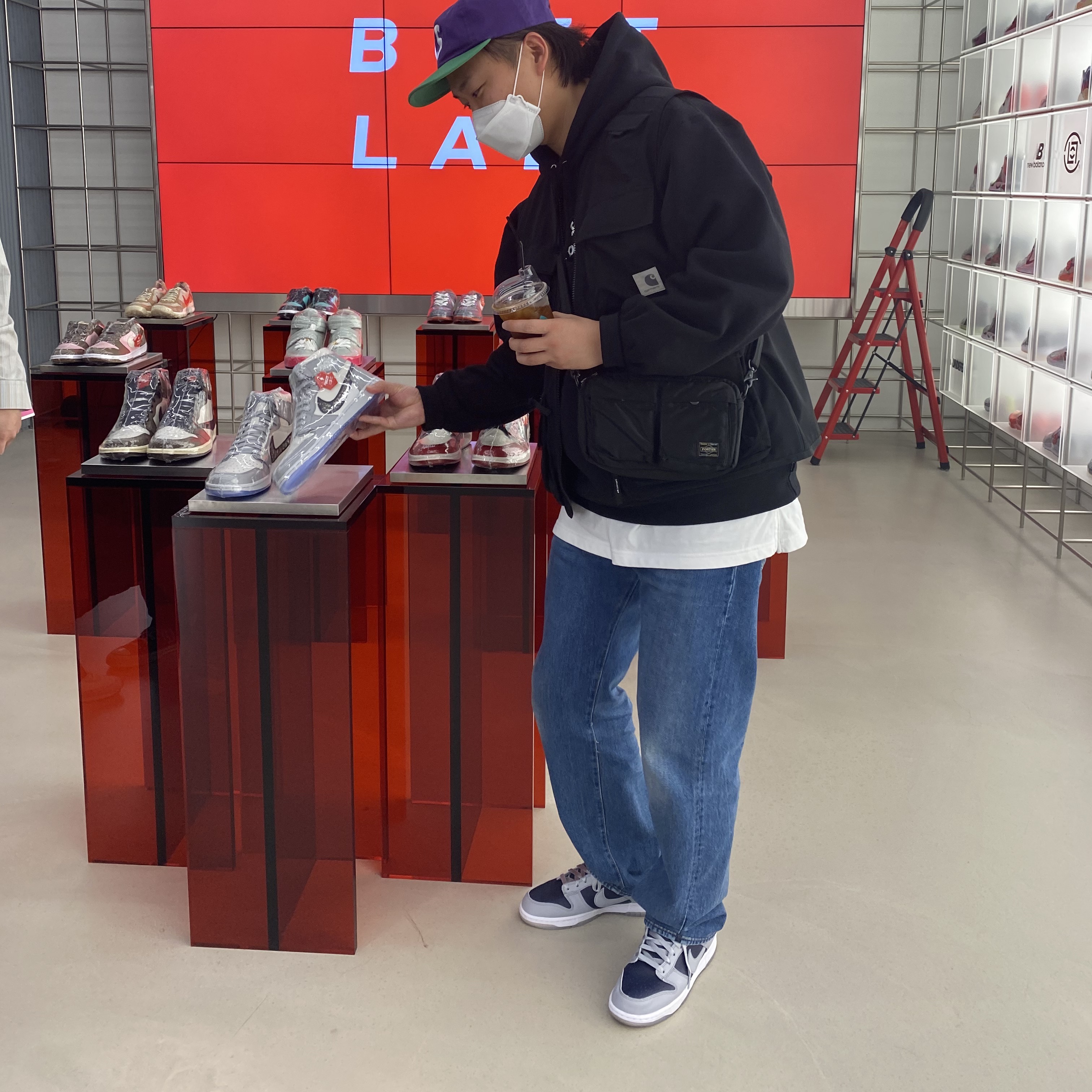 (W) Nike Dunk Low SP College Navy, Supreme Cross Box Logo Hooded Sweatshirt Black - 20FW 착용 스타일