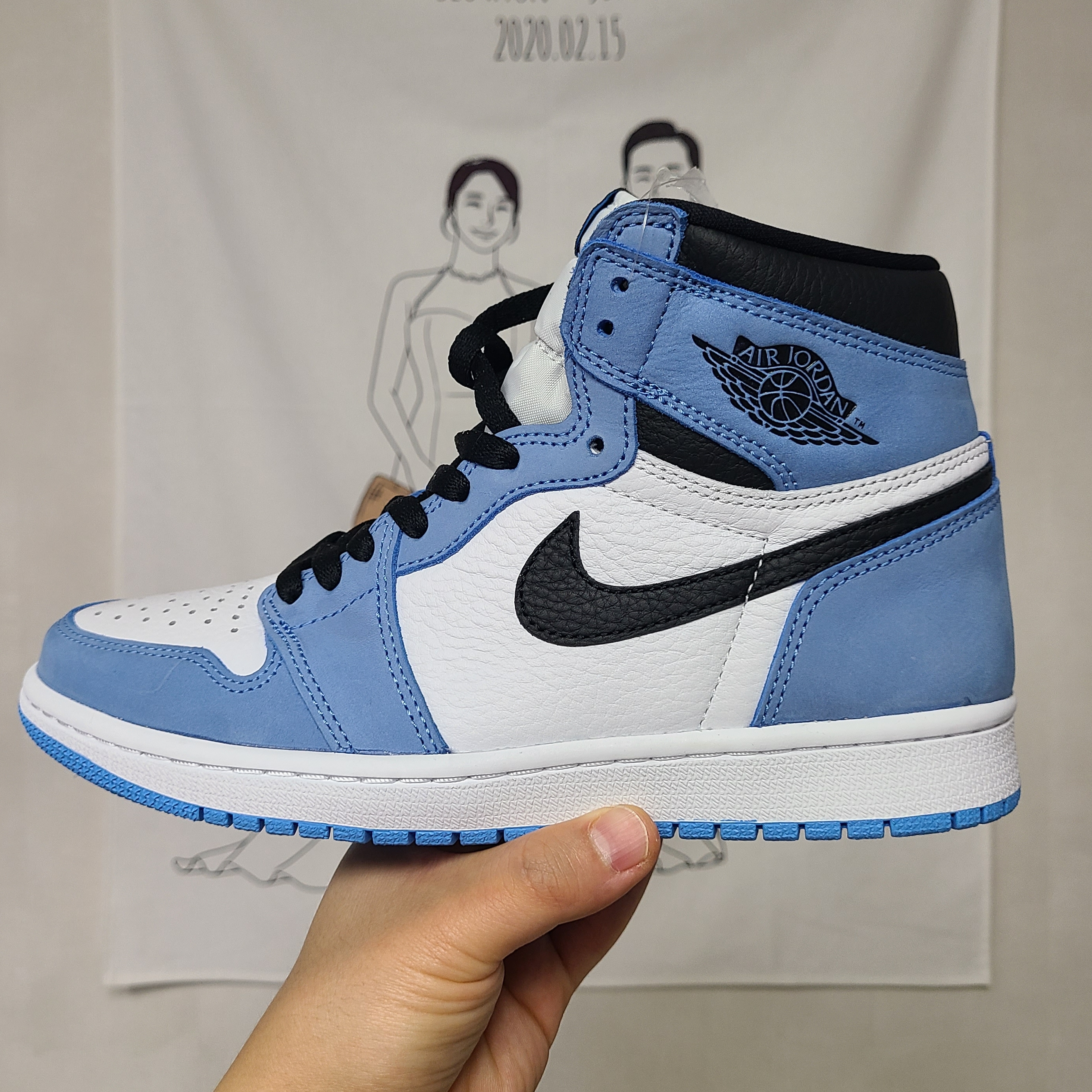 Jordan 1 Retro High OG University Blue 착용 스타일 - 2