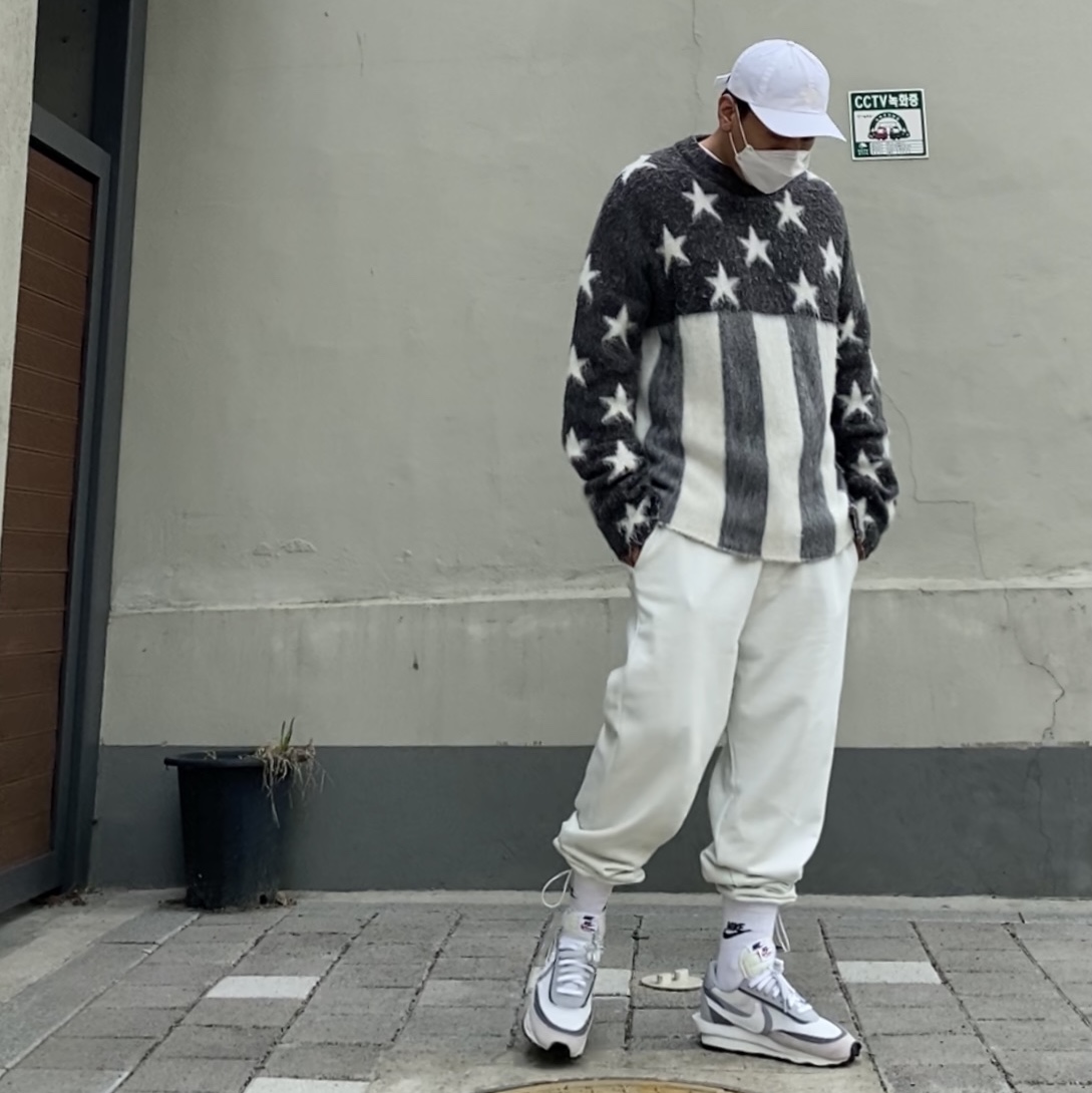 Nike x Sacai LDWaffle Summit White 착용 스타일