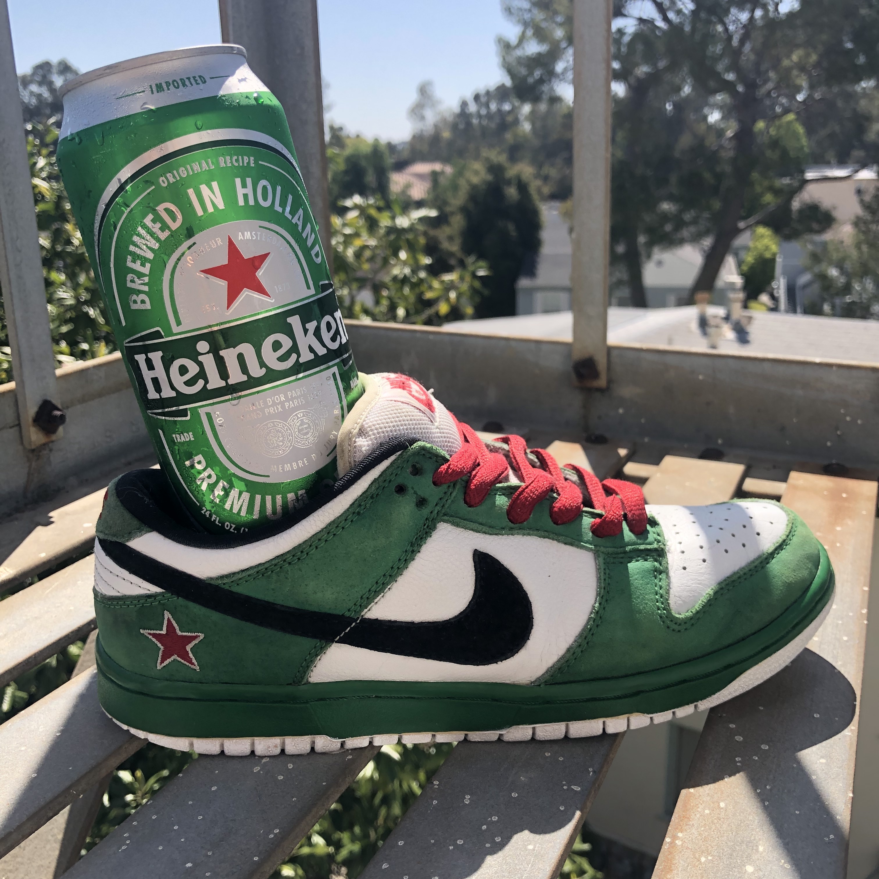 Nike SB Dunk Low Heineken 착용 스타일