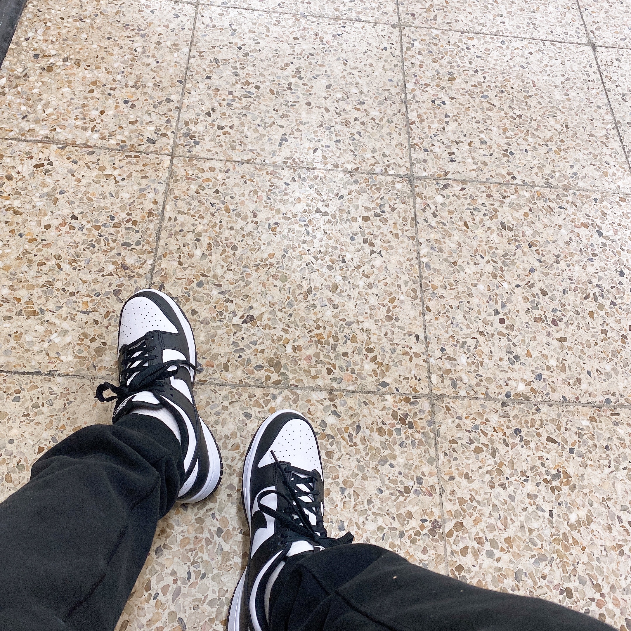 Nike Dunk Low Retro Black 착용 스타일