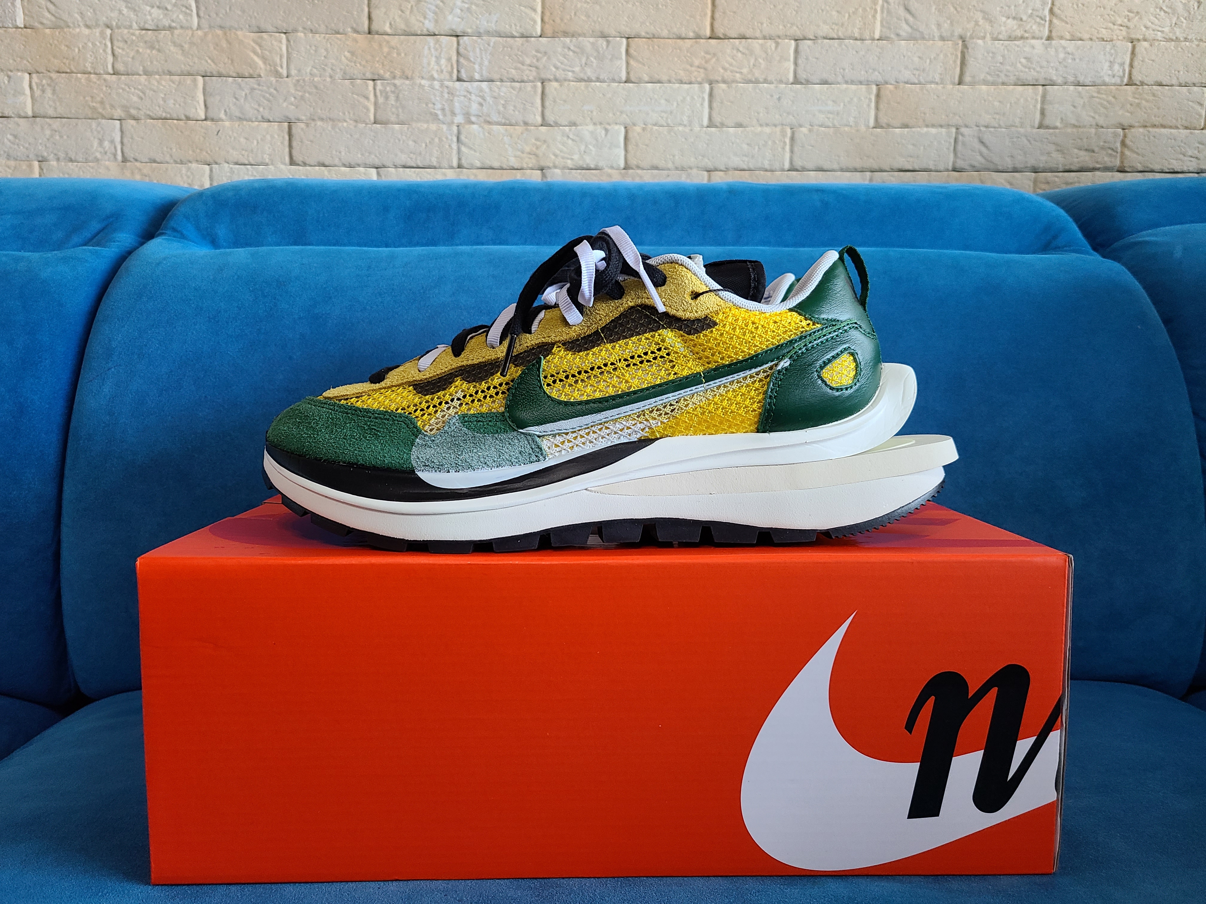 Nike x Sacai VaporWaffle Tour Yellow & Gorge Green Sail 착용 스타일 - 1