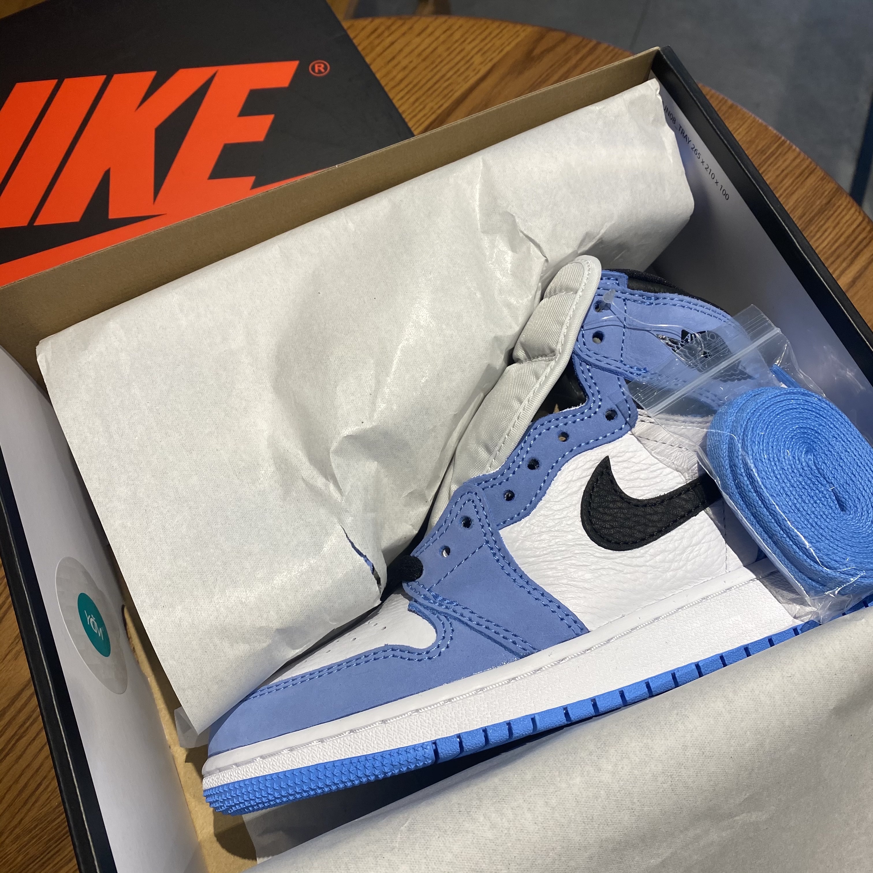 (GS) Jordan 1 Retro High OG University Blue 착용 스타일