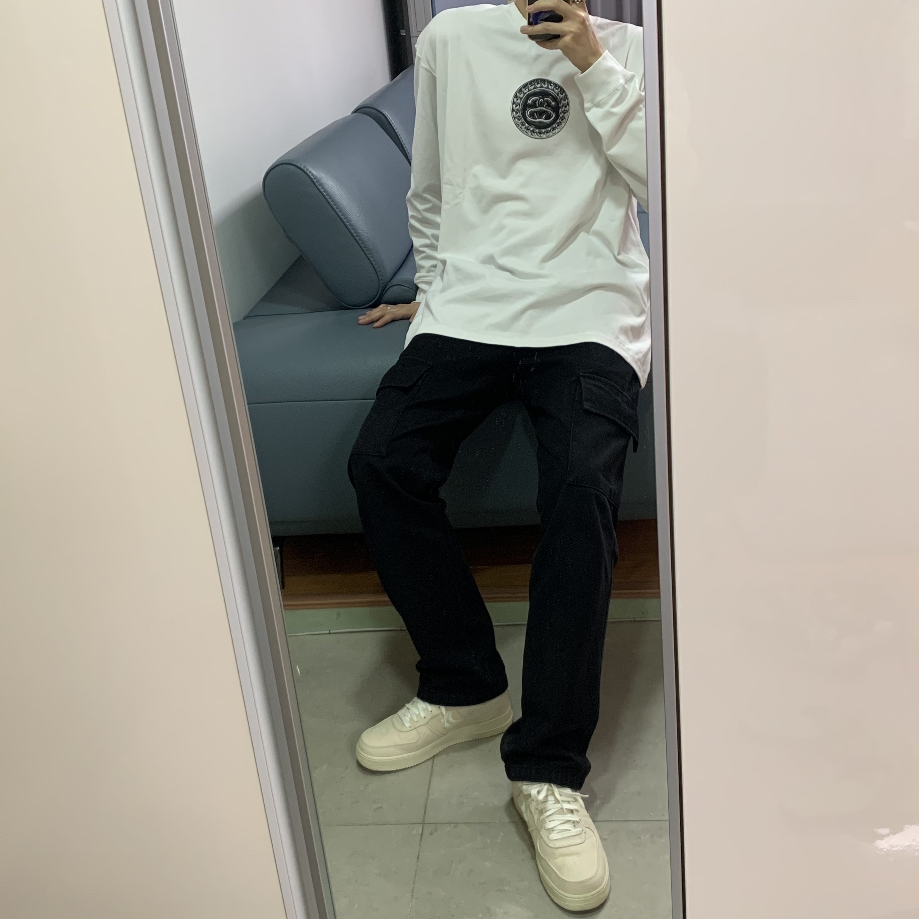 Nike x Stussy Air Force 1 Low Fossil, Nike x Stussy Big Swoosh LS T-Shirt White - Asia 착용 스타일