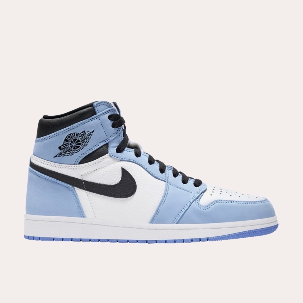 Jordan 1 Retro High OG University Blue 착용 스타일 - 2