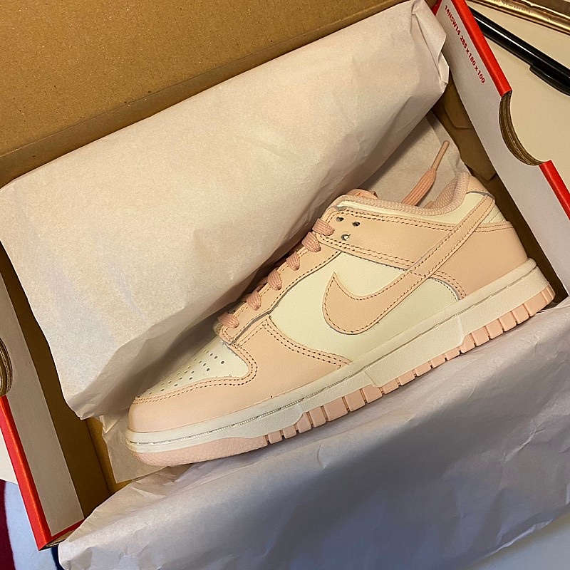 (W) Nike Dunk Low Orange Pearl 착용 스타일 - 5