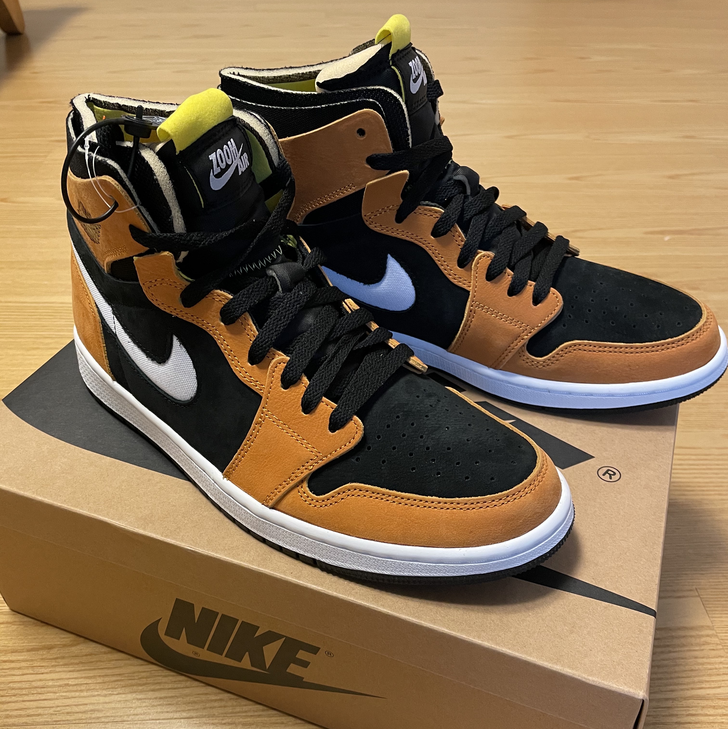 Jordan 1 Zoom Air CMFT Monarch Orange 착용 스타일 - 4