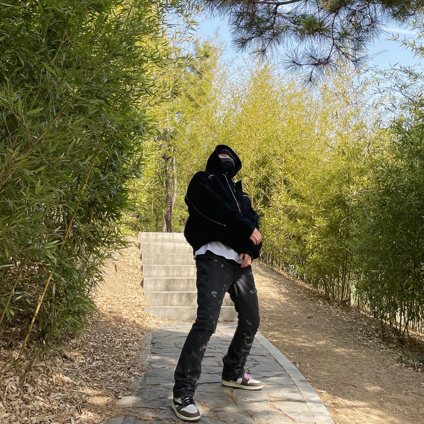 Jordan 1 x Travis Scott Retro High OG SP Mocha, Supreme Bandana Box Logo Hooded Sweatshirt Black - 19FW 착용 스타일 - 1
