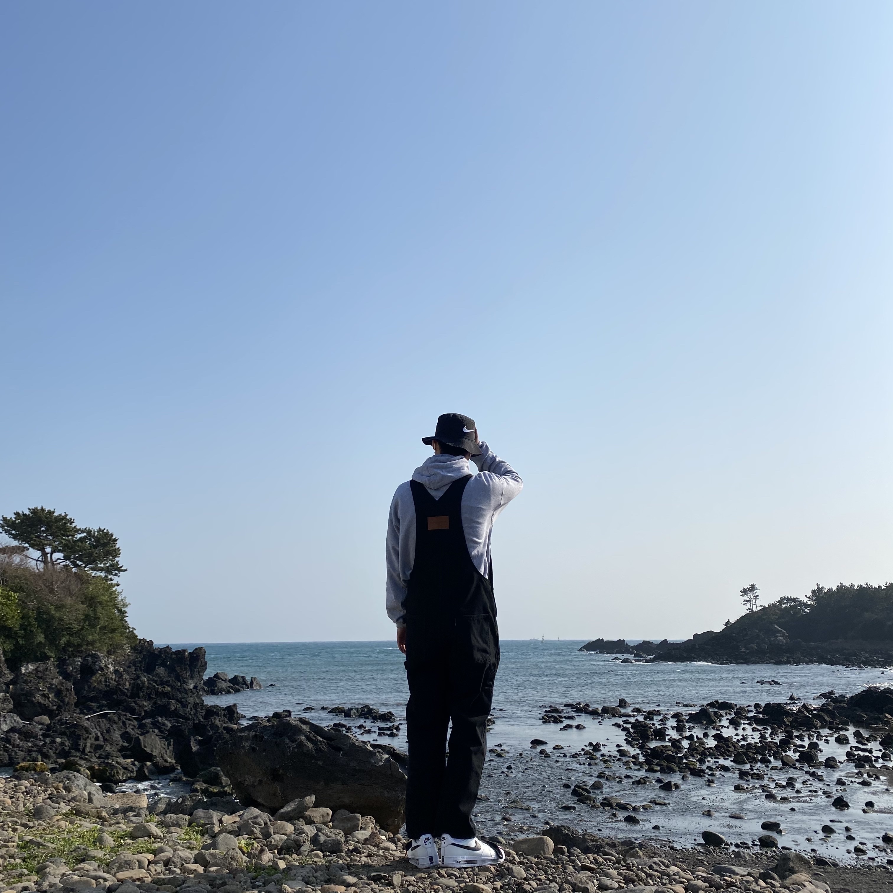 Nike x Stussy Bucket Hat Black, Nike x Peaceminusone Air Force 1 Low Para-Noise 2.0 착용 스타일 - 3